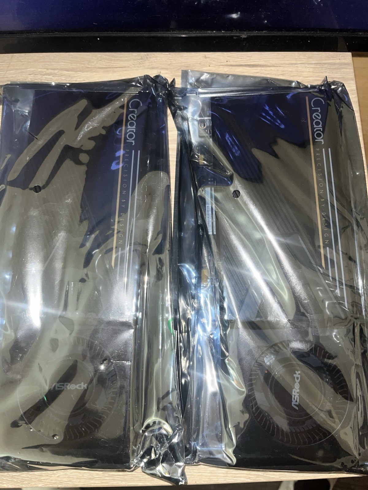 ASRock B70 Intel Arc Pro B70 B70 CT 32GB 256-bit GDDR6 PCI Express 5.0 x16 2-slo