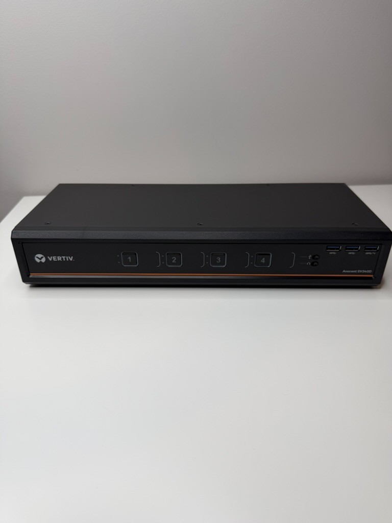 Vertiv Avocent SV340D 4-Port Dual DisplayPort KVM Switch 4K – New Open Box