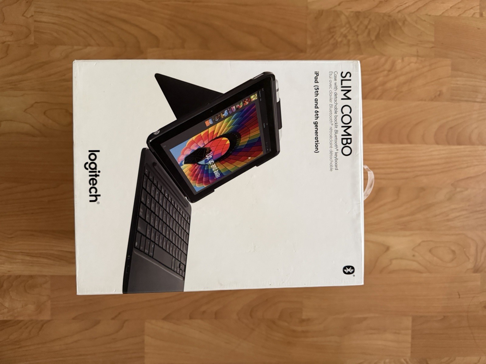 Logitech Combo Touch Keyboard Case for Apple iPad 5th and 6th gen Open Box