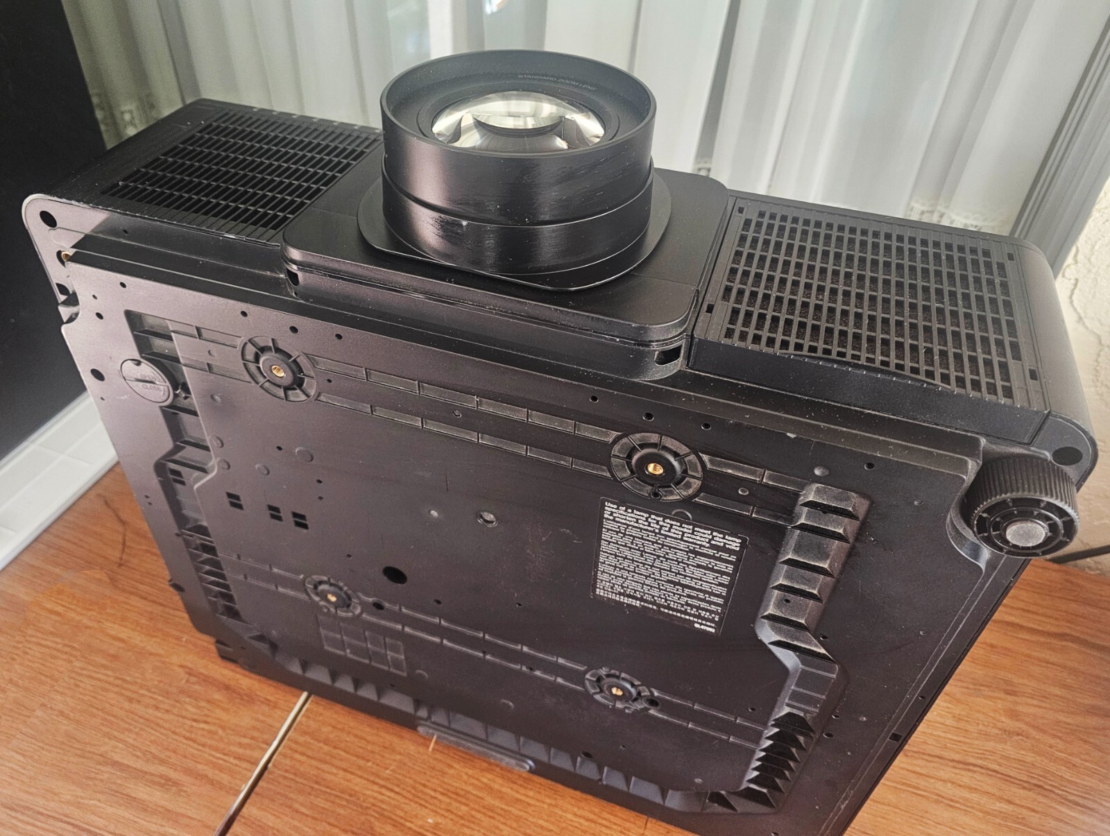 Hitachi CP-WX9210 8,500-Lumen WXGA Large Venue DLP Projector