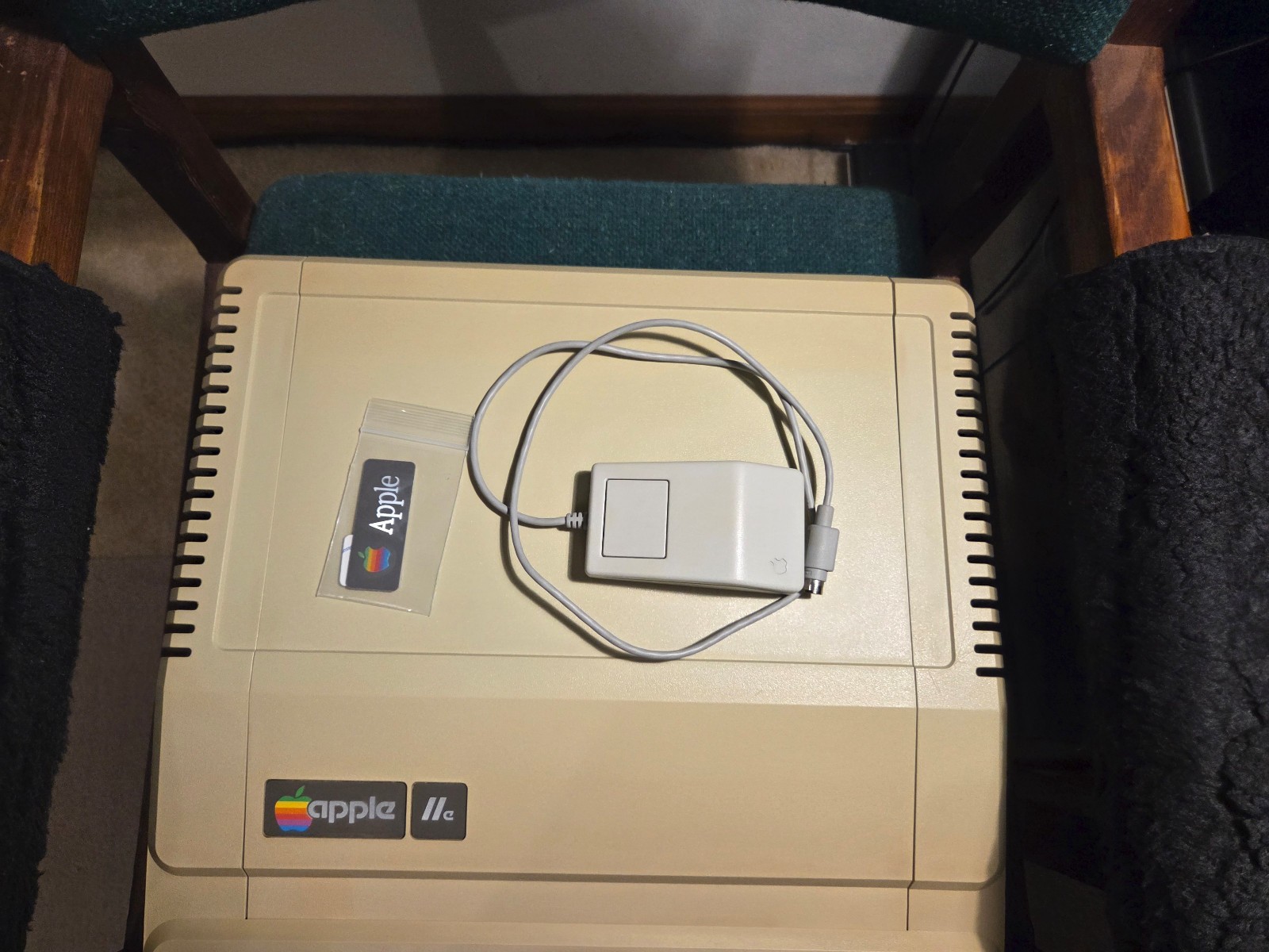 Apple IIGS Stealth Edition Computer, HDMI Video, 8MB Memory !! FREE SHIPPING !!