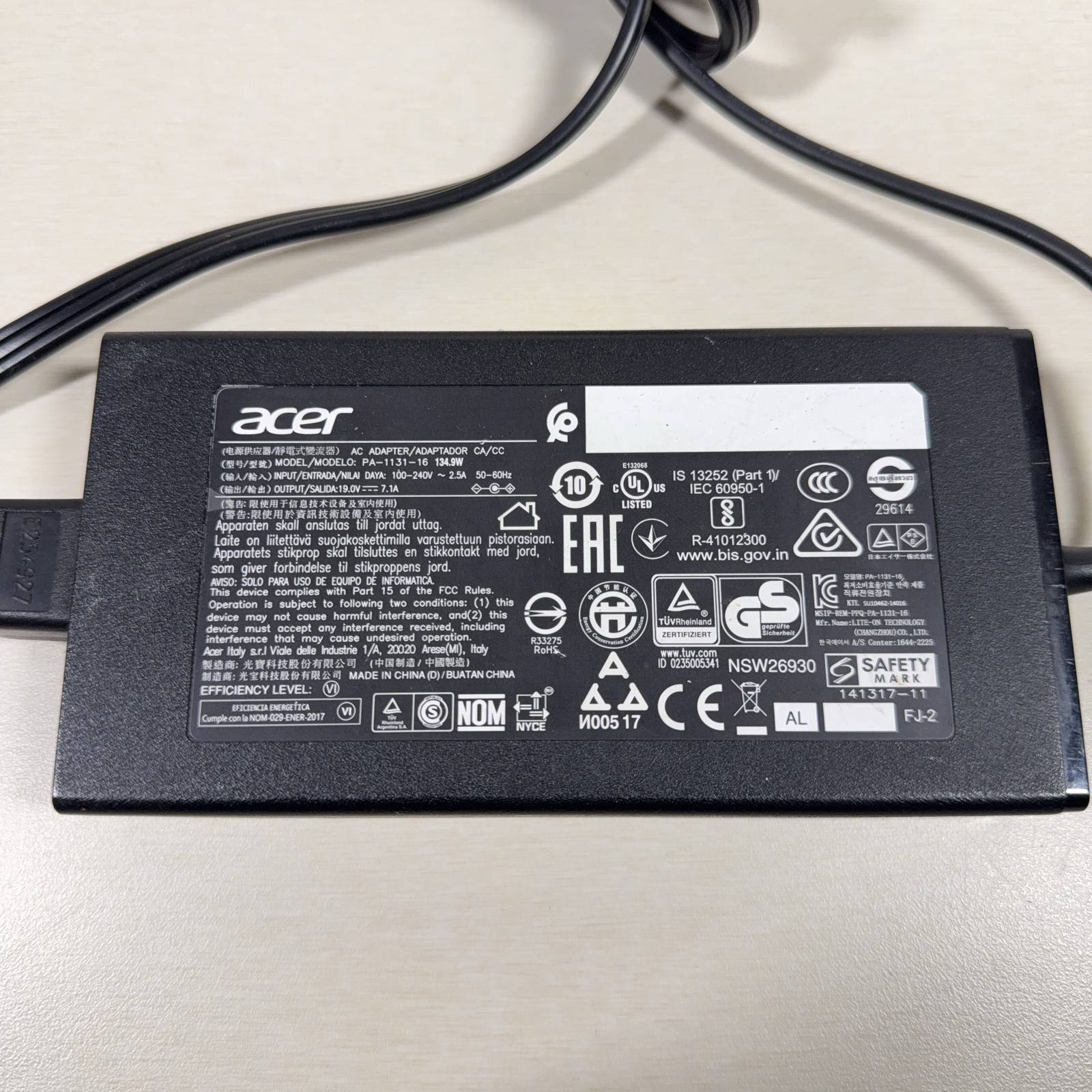 Genuine Acer PA-1131-16 19V 7.1A 135W Laptop AC Power Adapter Charger Black