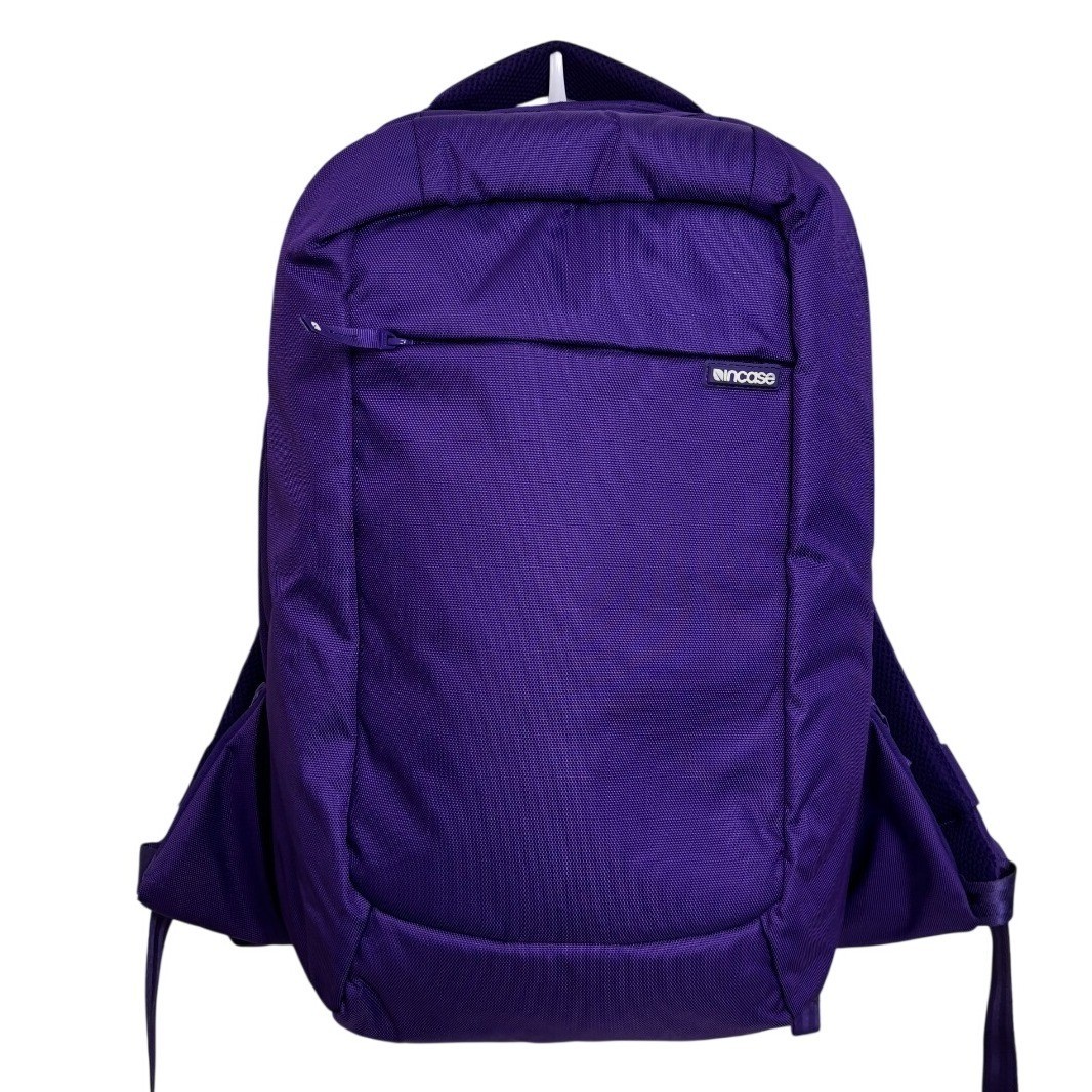 Incase Purple Laptop Backpack Padded Sleeve Deluxe Pockets Macbook 17″ EUC
