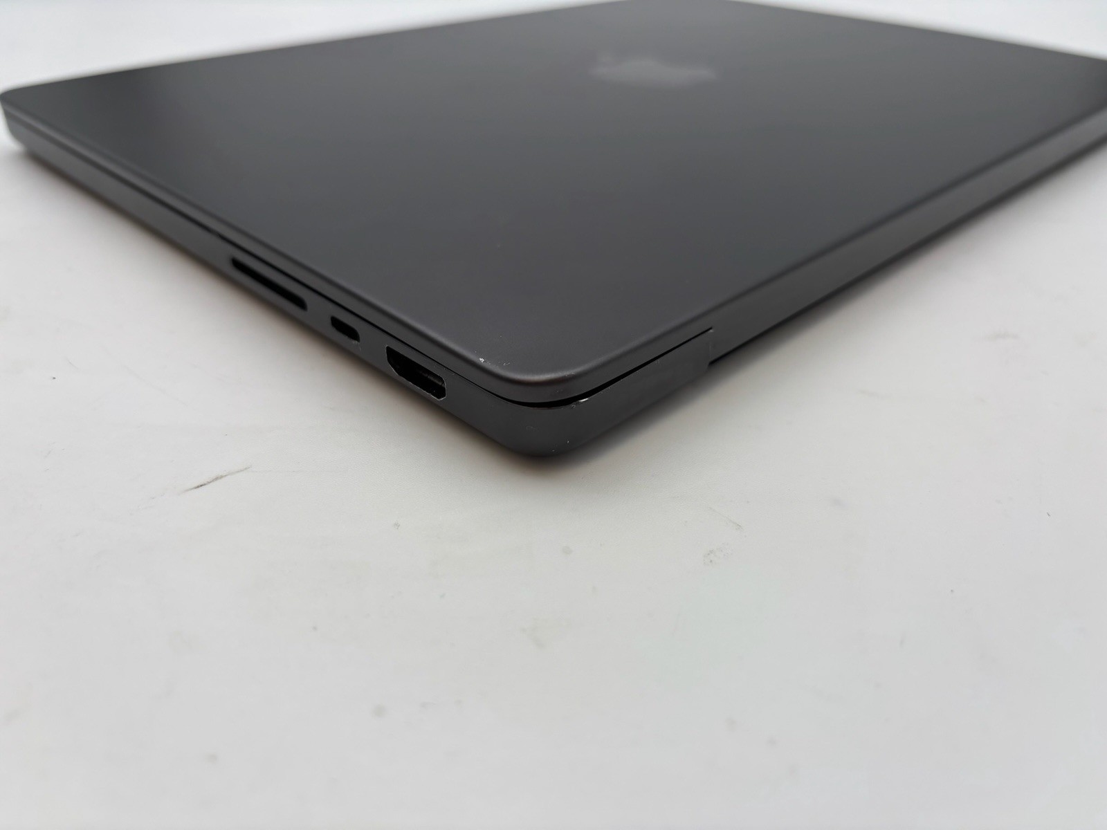 2024 Apple MacBook Pro 14″ M4 Pro 24 GB RAM 512 GB SSD Space Black