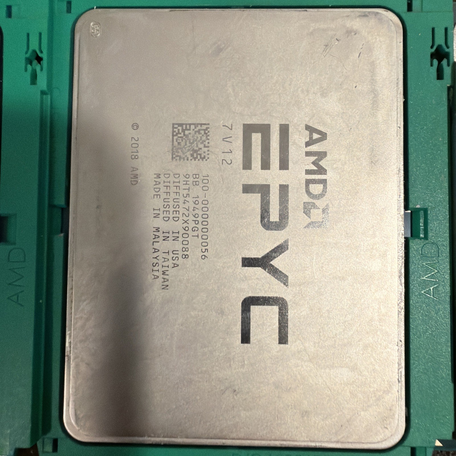 AMD 100-000000056 EPYC 7V12 64C 2.4Ghz 240W CPU