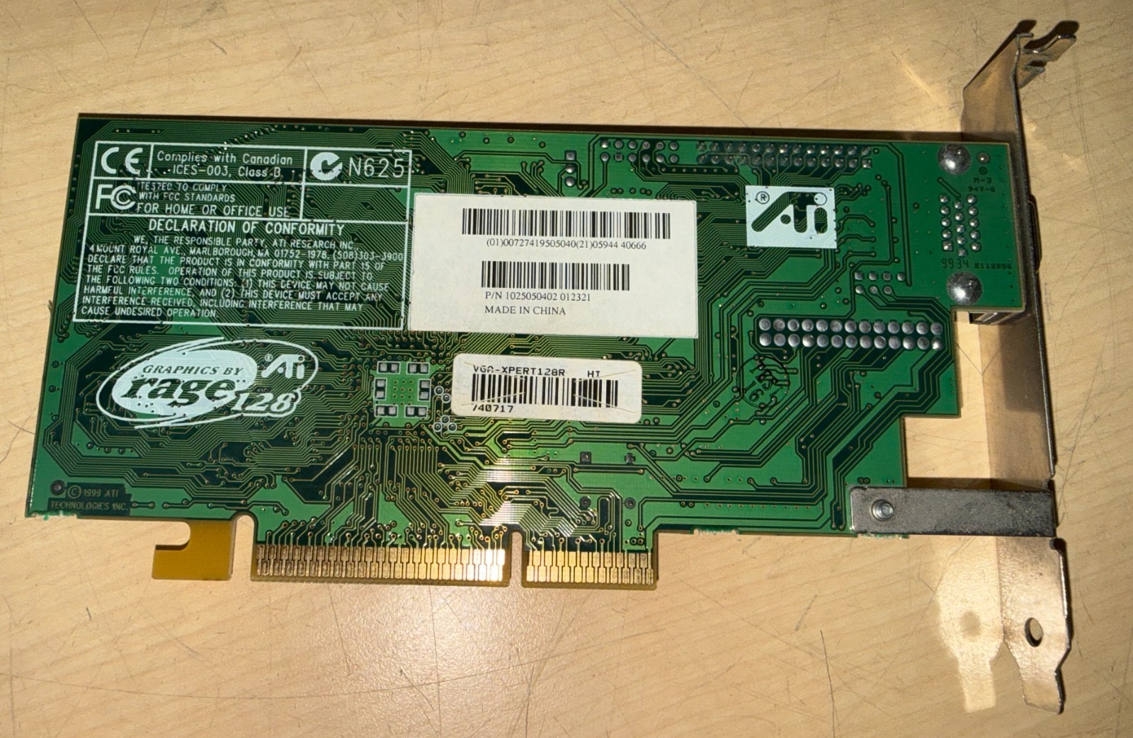 Intel E139761 ATX SE440BX-2 (Seattle 2) Intel Pentium III @ 500MHz 640Mb RAM KL