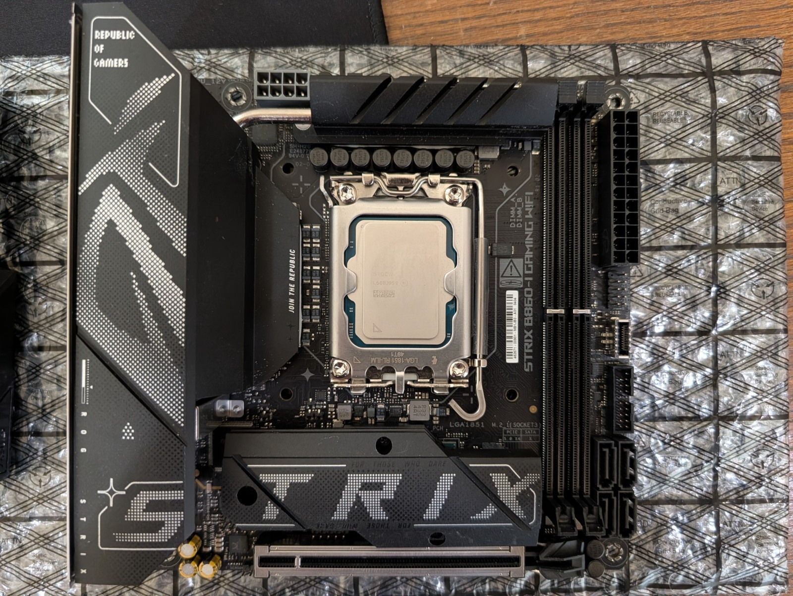 Intel Core Ultra 7 265k CPU + Asus ROG Strix B860i LGA1851 ITX Motherboard Combo