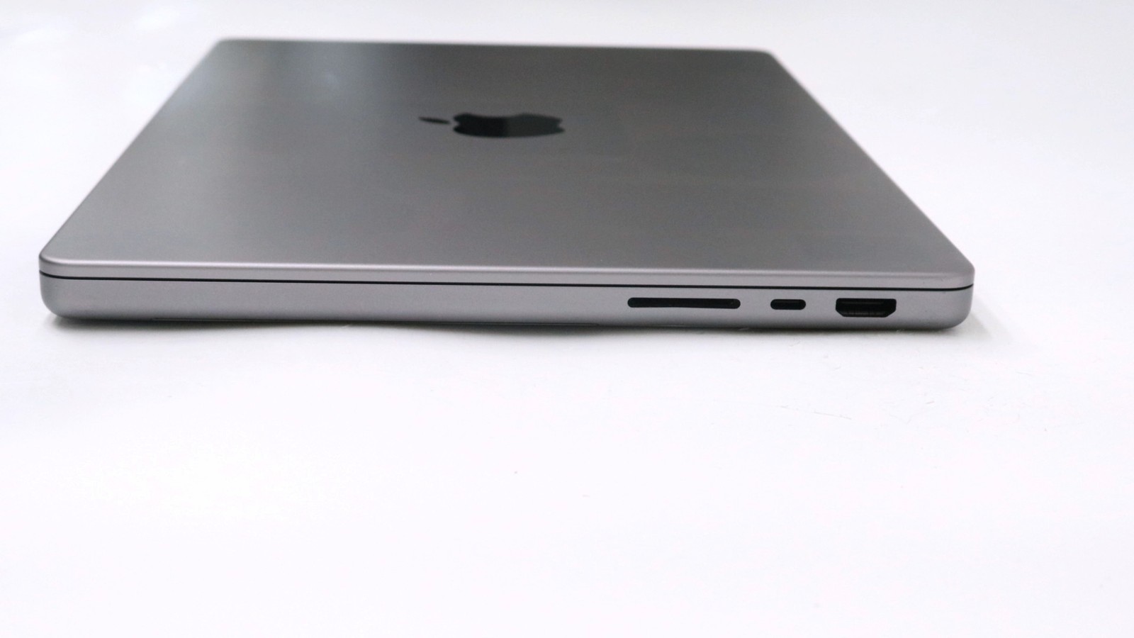 Apple Macbook Pro 14″ M1 Pro 8-Core 32GB 512GB – Fair