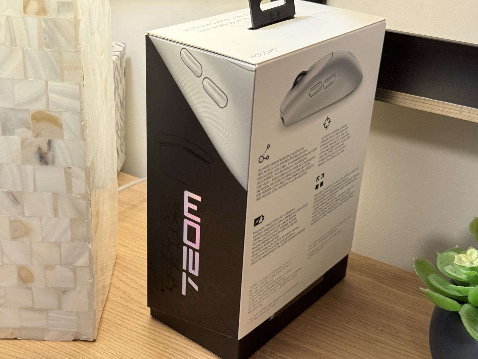 NEW Alienware Tri-Mode AW720M Wireless Gaming Mouse, Optical Sensor, Lunar Light