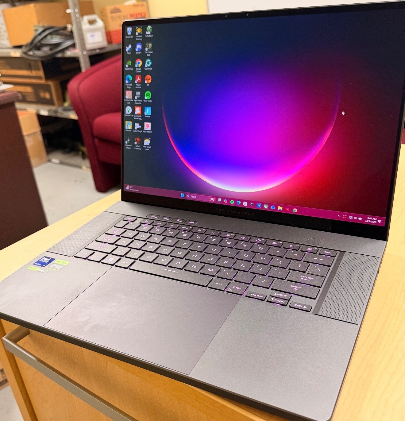 ASUS ROG Zephyrus G16 16″ (512GB SSD, Intel Core i7 13th Gen., 4.90GHz, 16GB,…