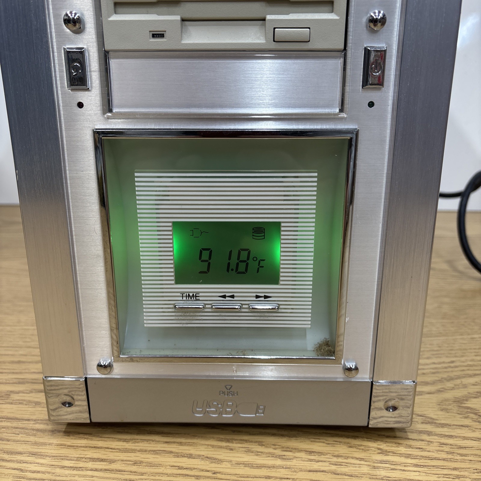 Custom Desktop PC ***Unknown Specs – Turns On***Parts/Repair