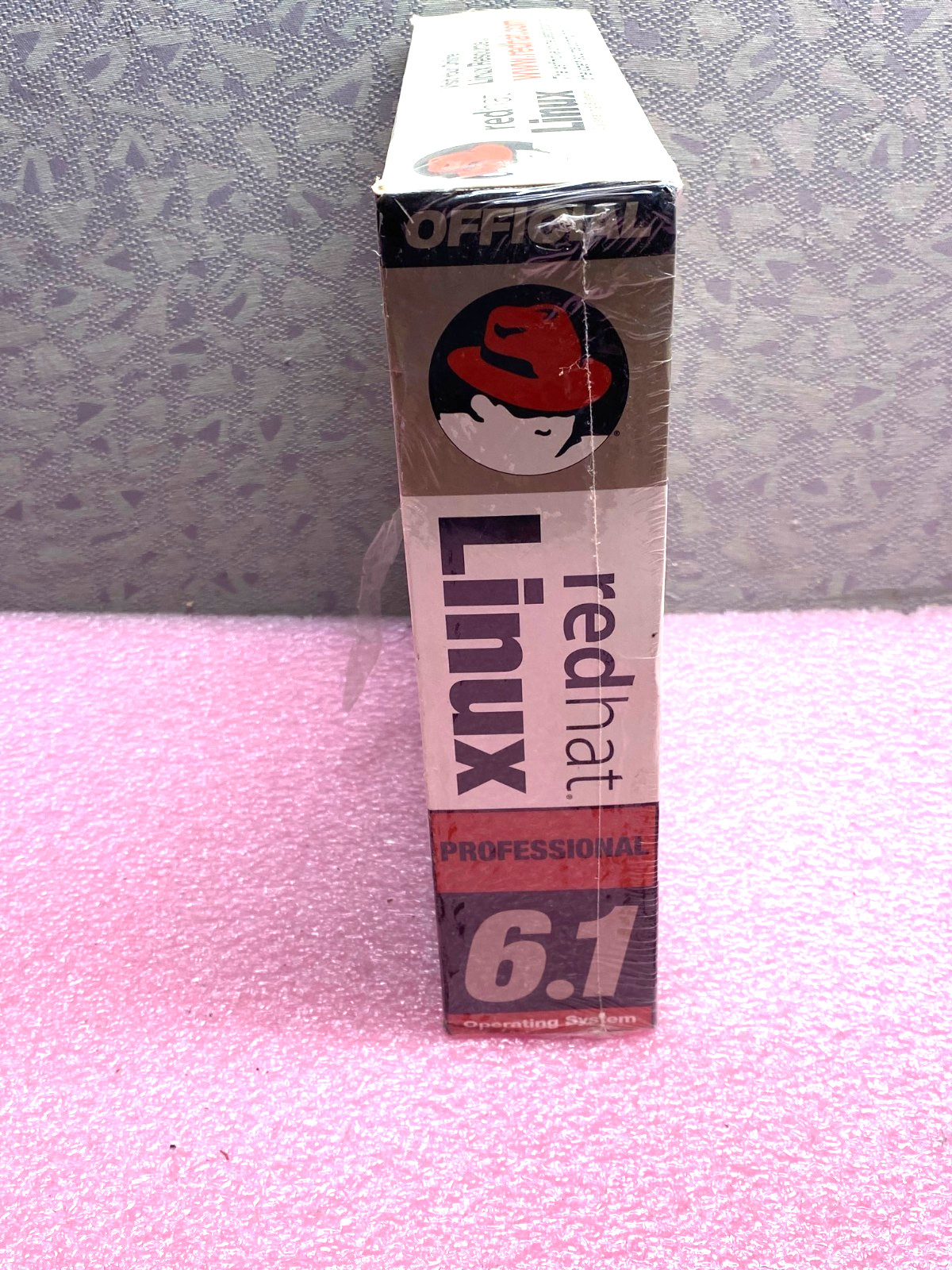 VINTAGE REDHAT LINUX 6.1 OPERATING SYSTEM AND CD’S FACTORY SEALED 1999