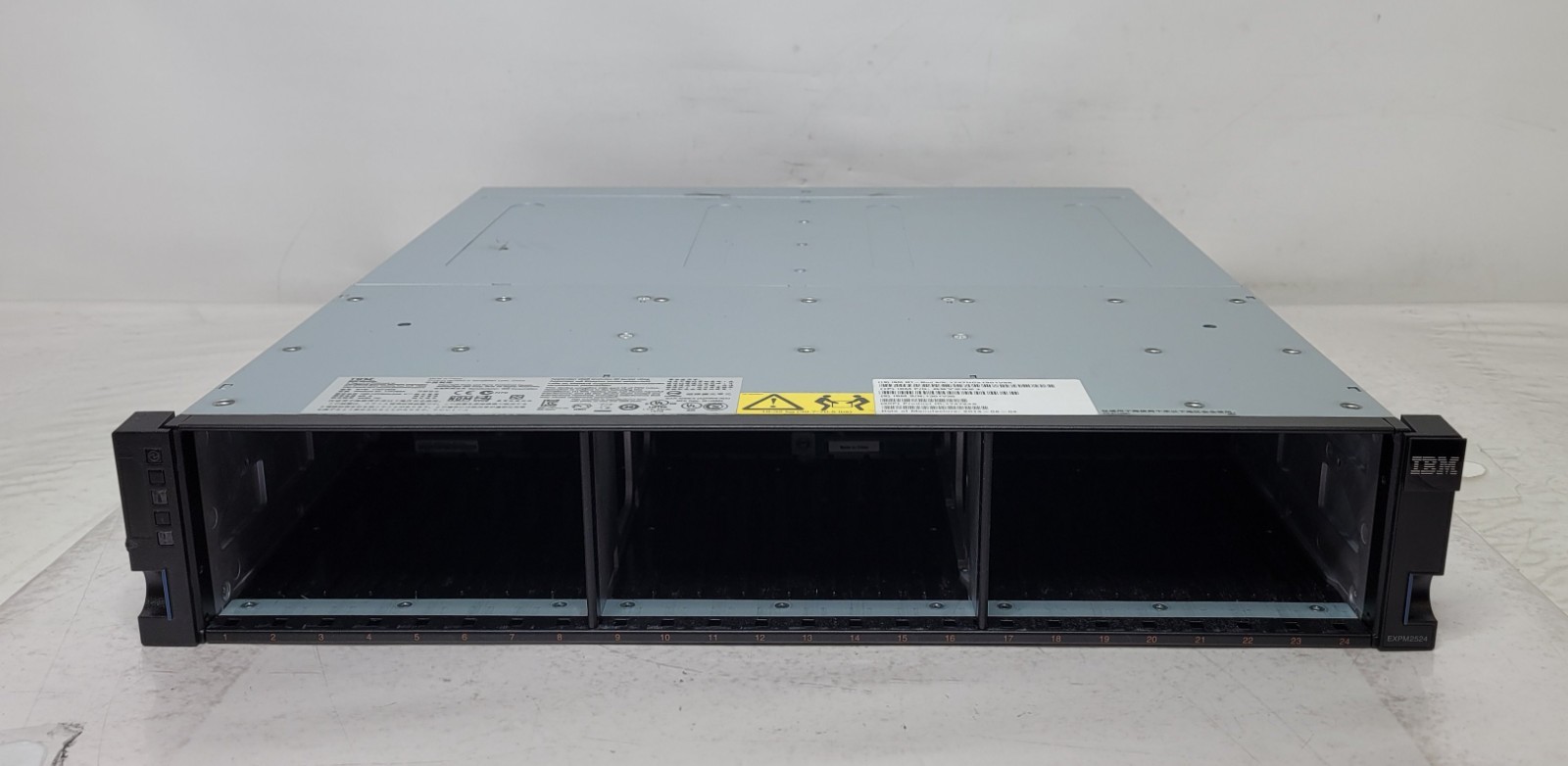IBM EXPM2524 – 2.5in 24 Drive Bay SAS Storage Array No HDDs 1747-HC2
