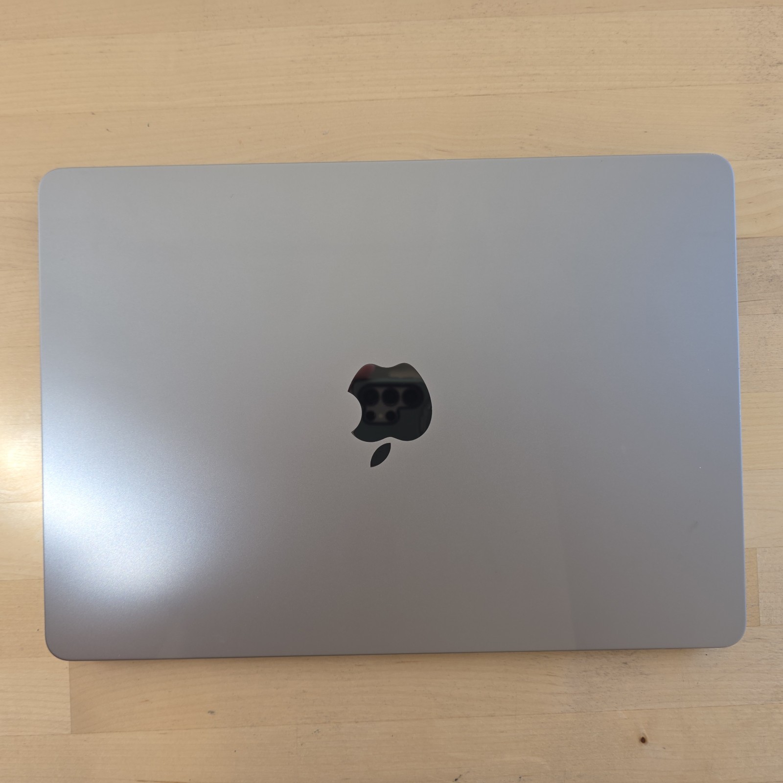 Apple MacBook Air 13″ M2 A2681 8GB RAM 256GB SSD 2022 Great Condition PARTS ONLY