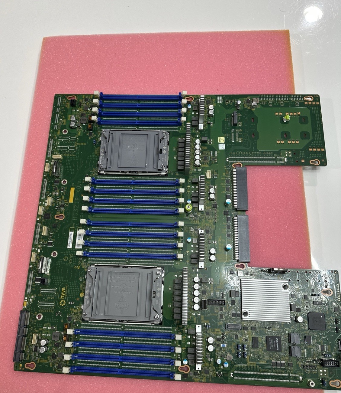 AI Network Server Board Hyve Solutions HS321 Dual LGA4189-4 HYD-A017M1X0300 NEW