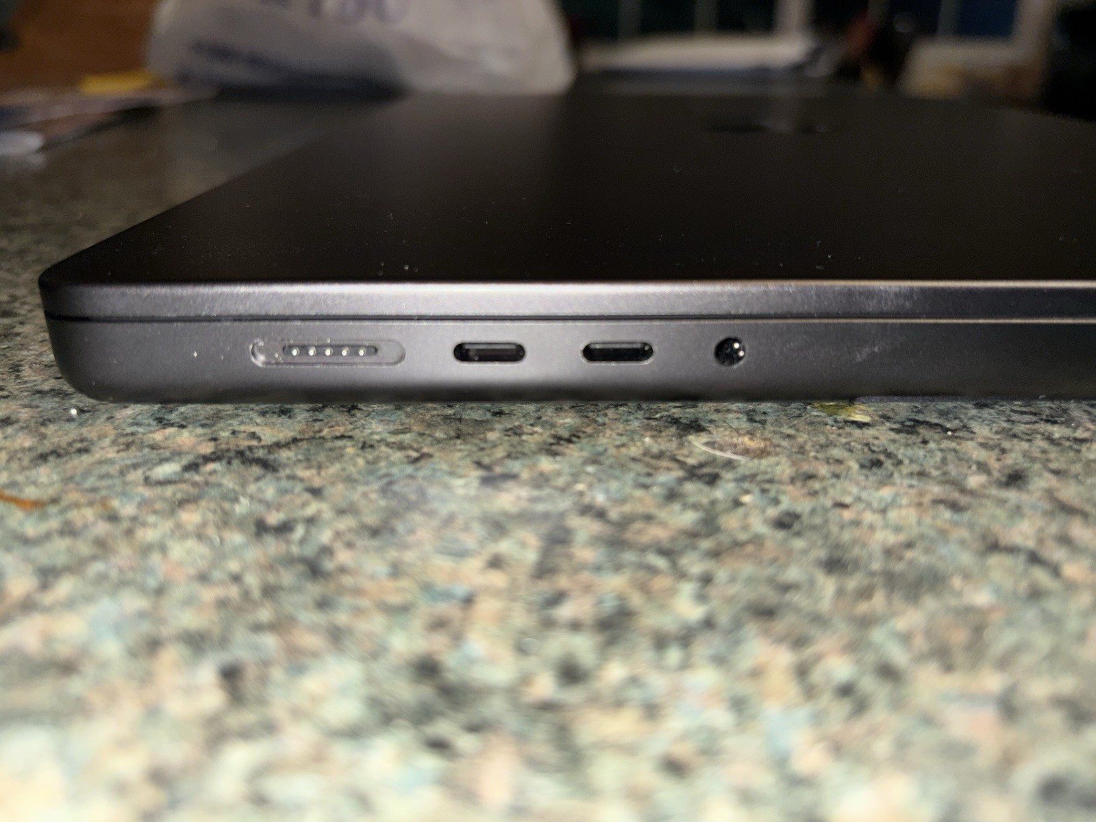Apple MacBook Pro 16″ M4 Max 48GB RAM 1TB SSD Touch ID Gray (2024)