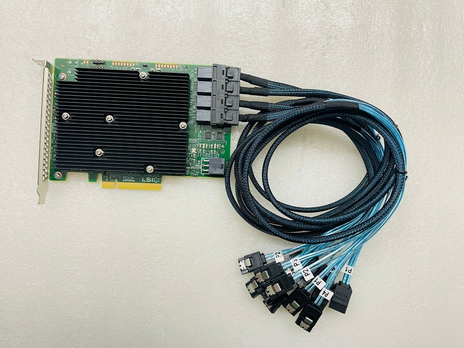 LSI SAS 9300-16I 12GB/S HBA BUS ADAPTER CARD IT Mode 4*SFF-8643 SATA Cable