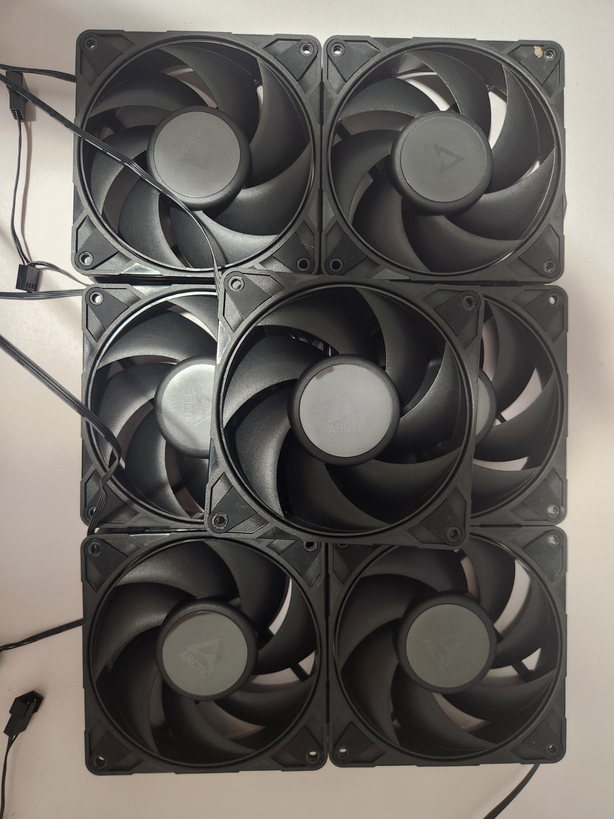 Arctic P12 Pro 120mm Case Fans – Pack of 7, Black (One reverse)