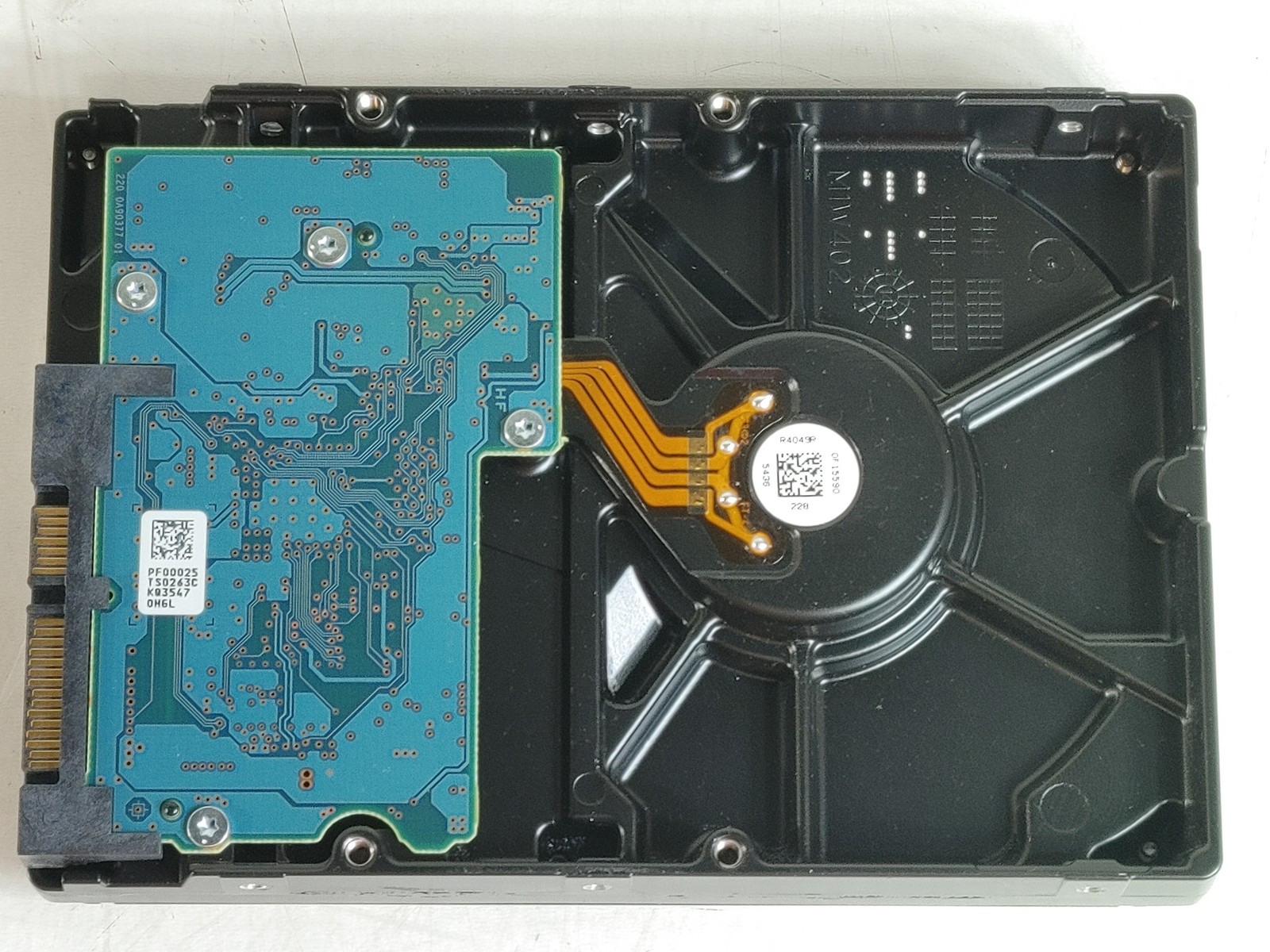 Toshiba DT01ACA050 500 GB SATA III 7.2K 3.5 in Desktop Hard Drive