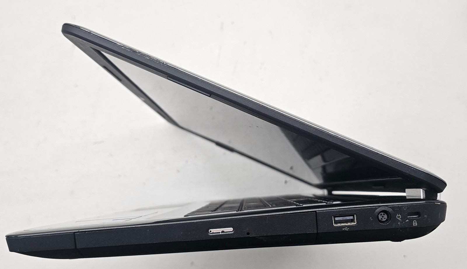 HP Pavilion G7-1070US 17.3″ Laptop Intel Core i3-380M 4GB Ram NO HD/OS (FL)
