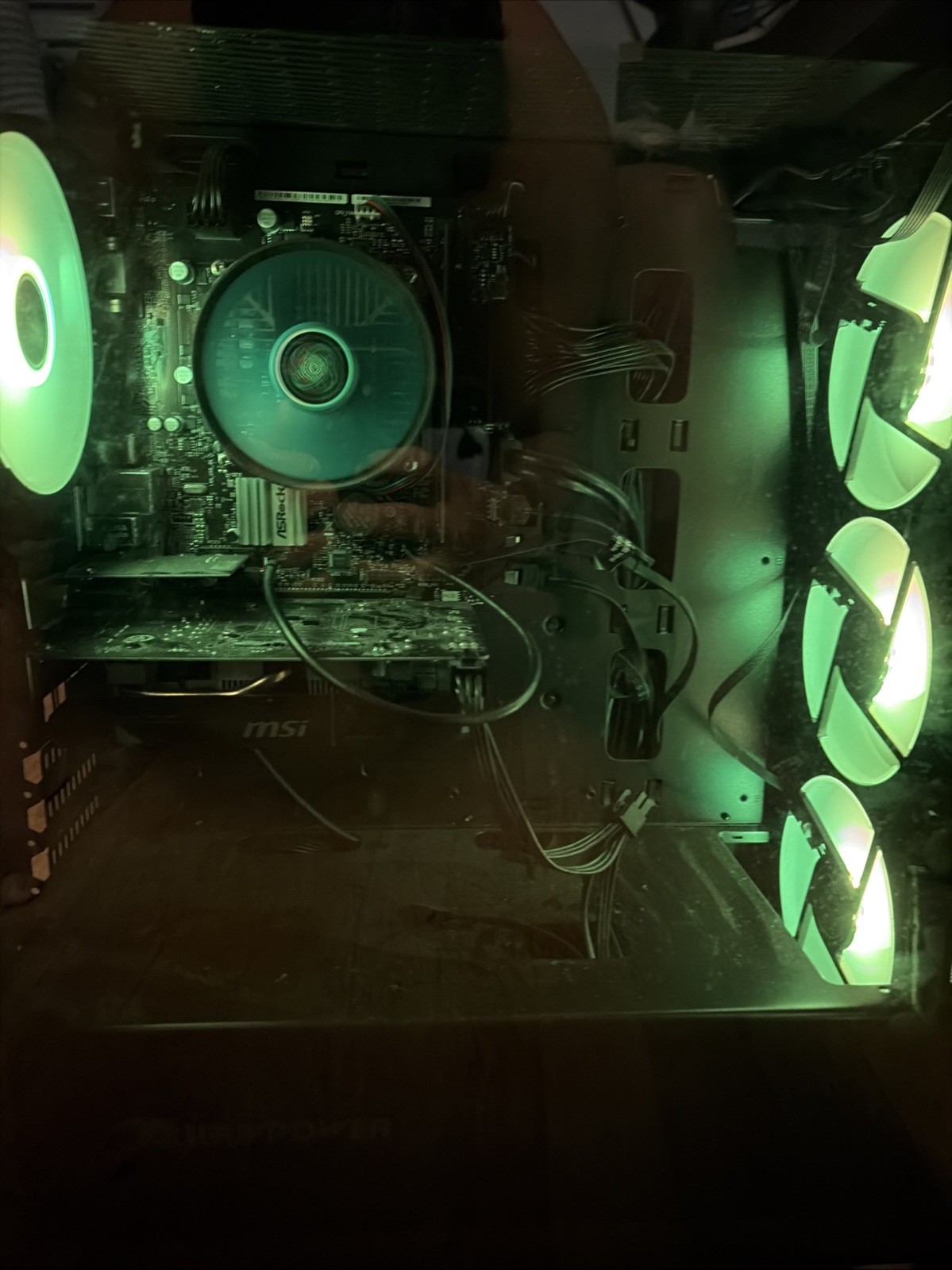 iBuyPower Desktop PC: Intel Core i5-9400F/GeForce RTX 2060/ Corsair 16 GbRamDDR4