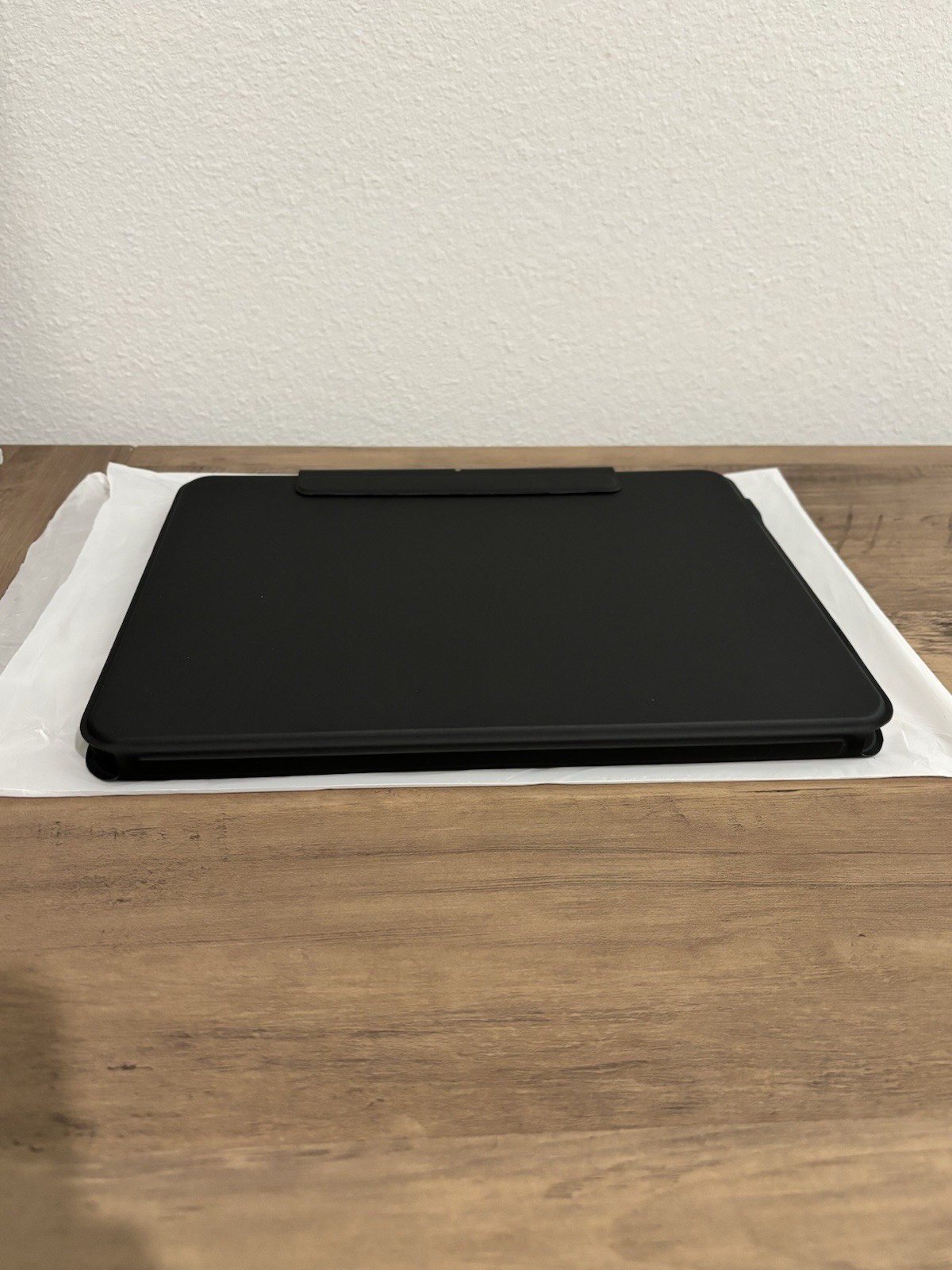 ESR Ascend IPad Pro 13 Inch (M5/M4, 2025/2024) Keyboard Case With Trackpad