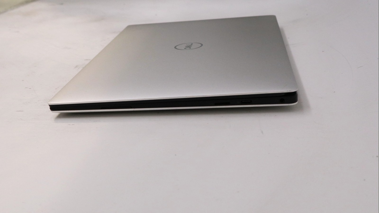 Dell XPS 13 7390 13″ i7-10710u 16GB 512GB – Good