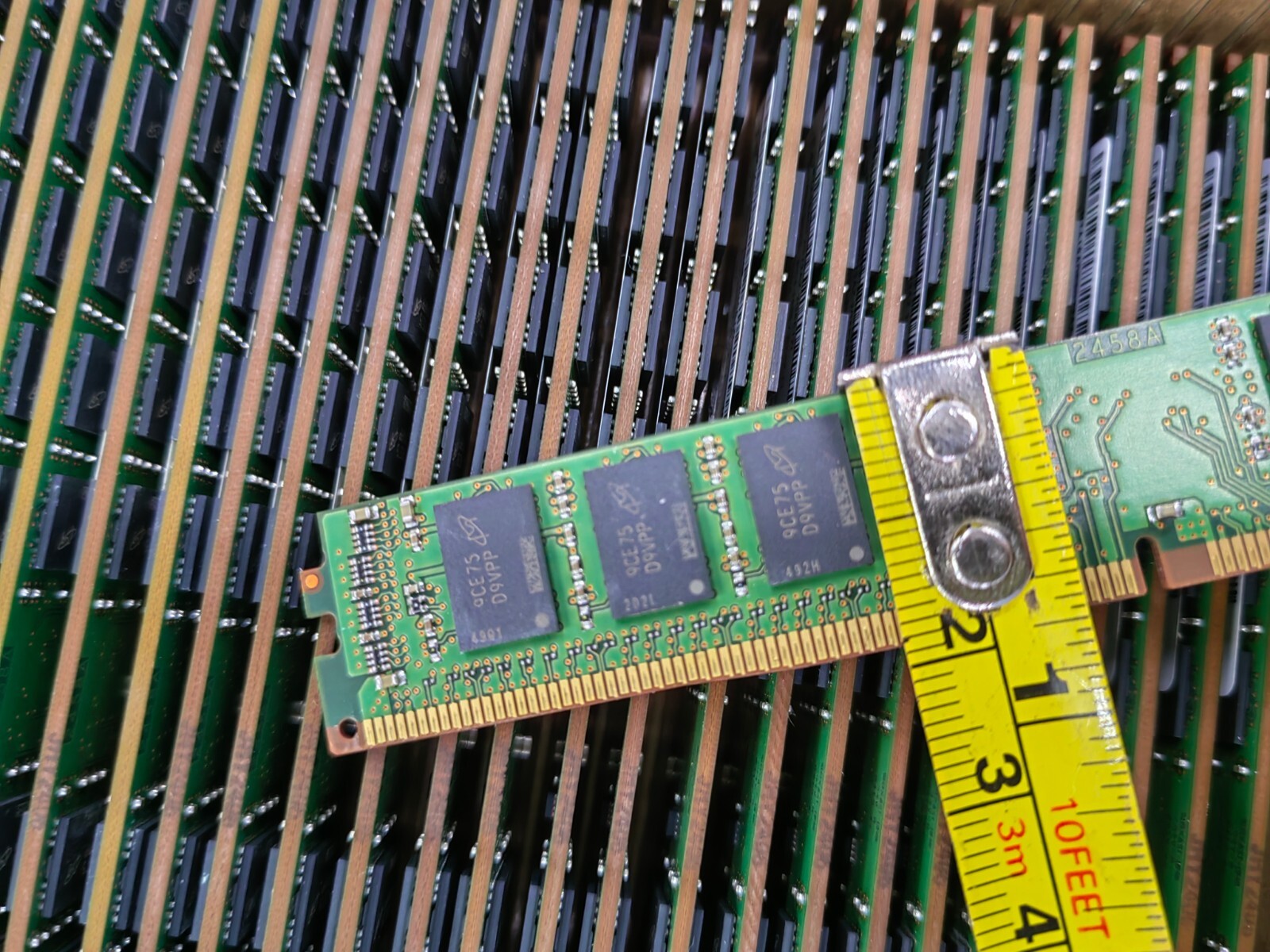 Micron 16GB DDR4 2666MHz VLP ECC UDIMM RAM 2Rx8 PC4-21300 MT 18ADF2G72AZ-2G6E1