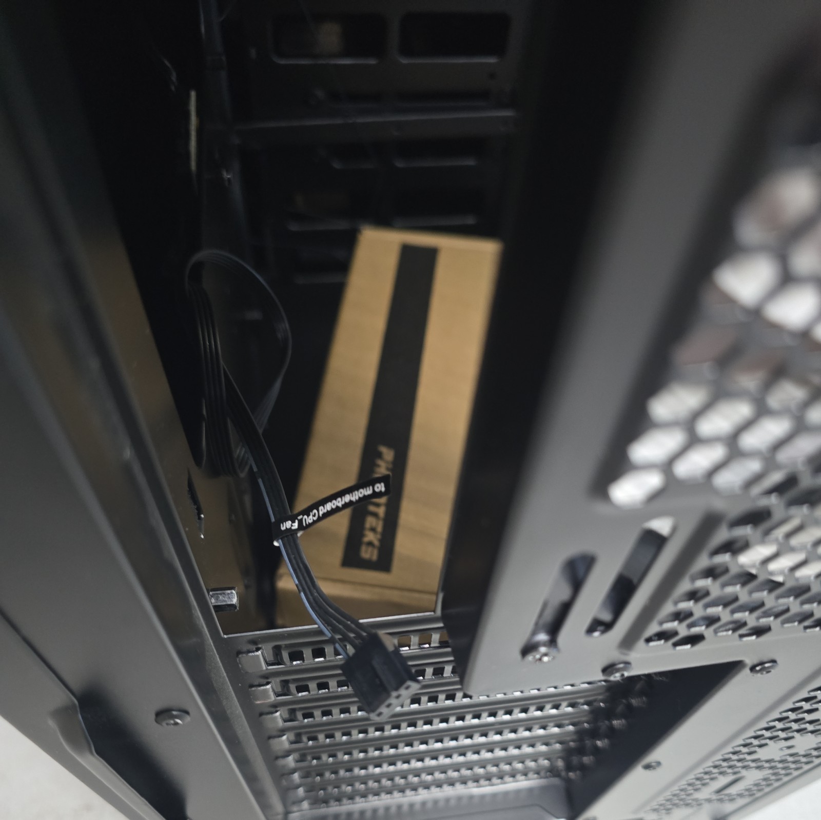 Phanteks (PH-ES614PTG_BK) Enthoo Pro ATX Chassis, Tempered Glass, Intergrated…