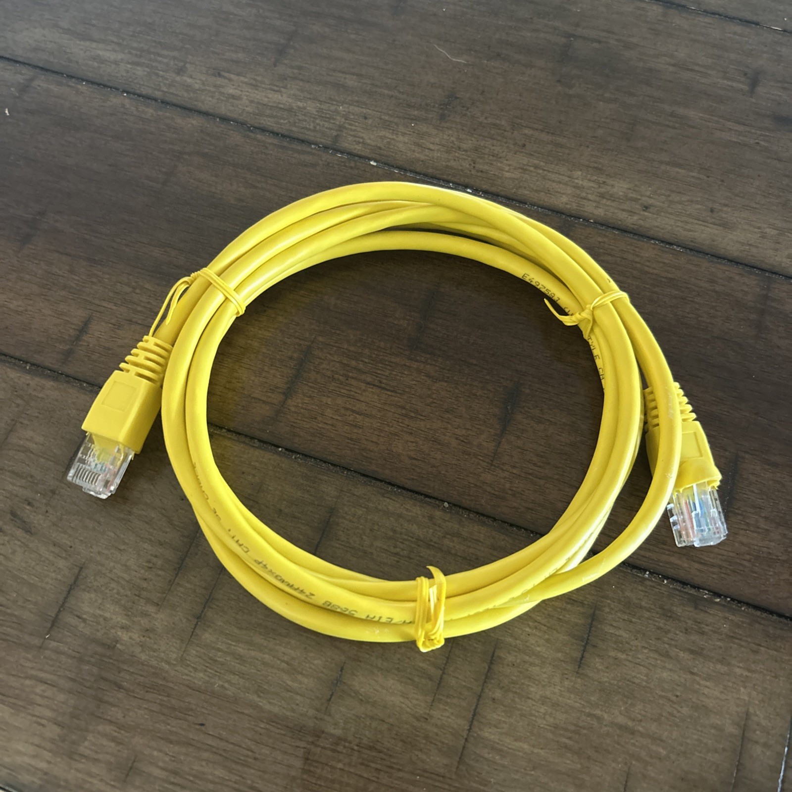 CAT 5E Ethernet Patch Cable 24AWG TIA/EIA 568B STYLE 75*C Yellow 6ft