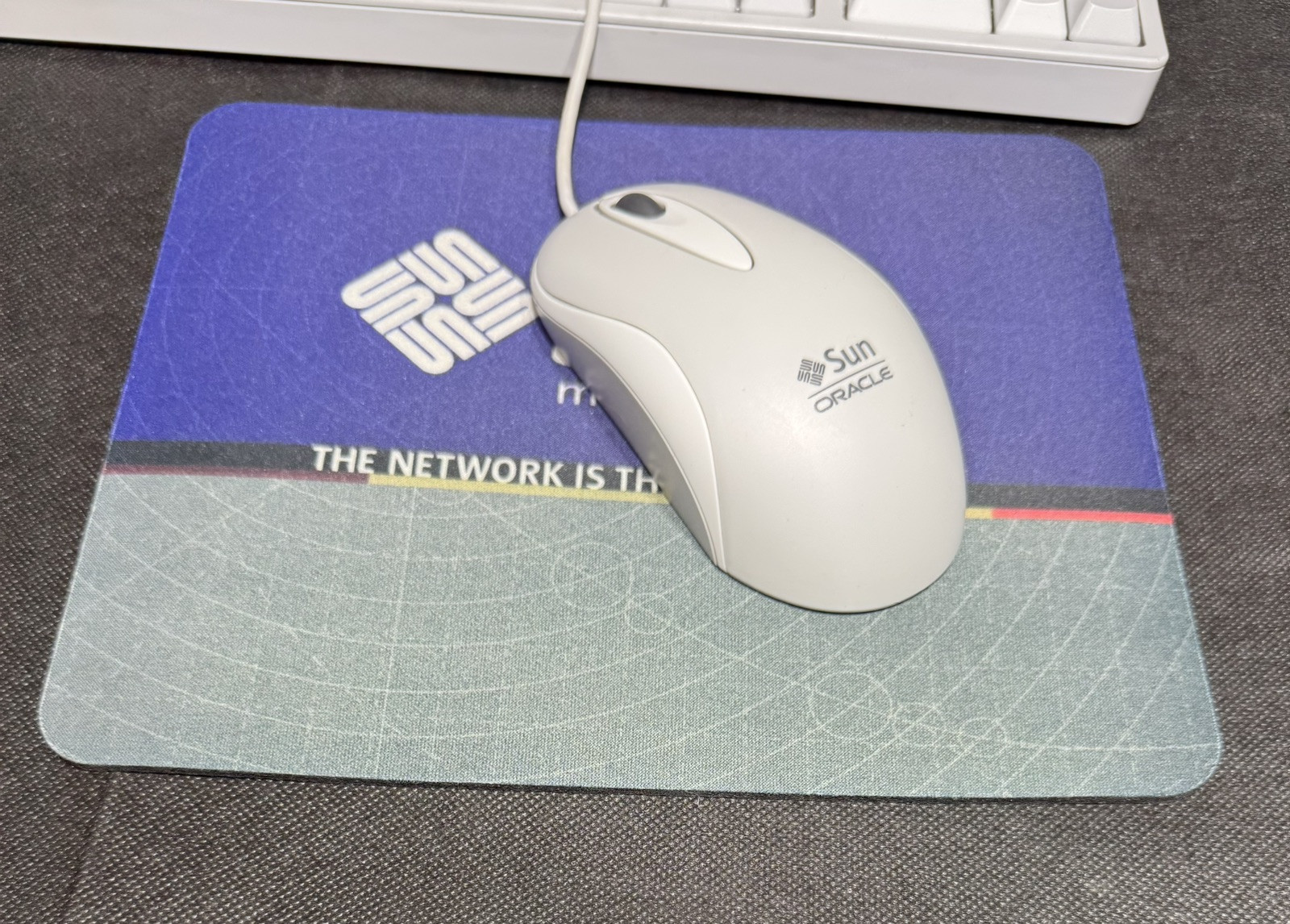Sun Oracle 320-1367 Type-7 UNIX Keyboard, 371-0788 Type-7 USB Mouse w/Mouse Pad