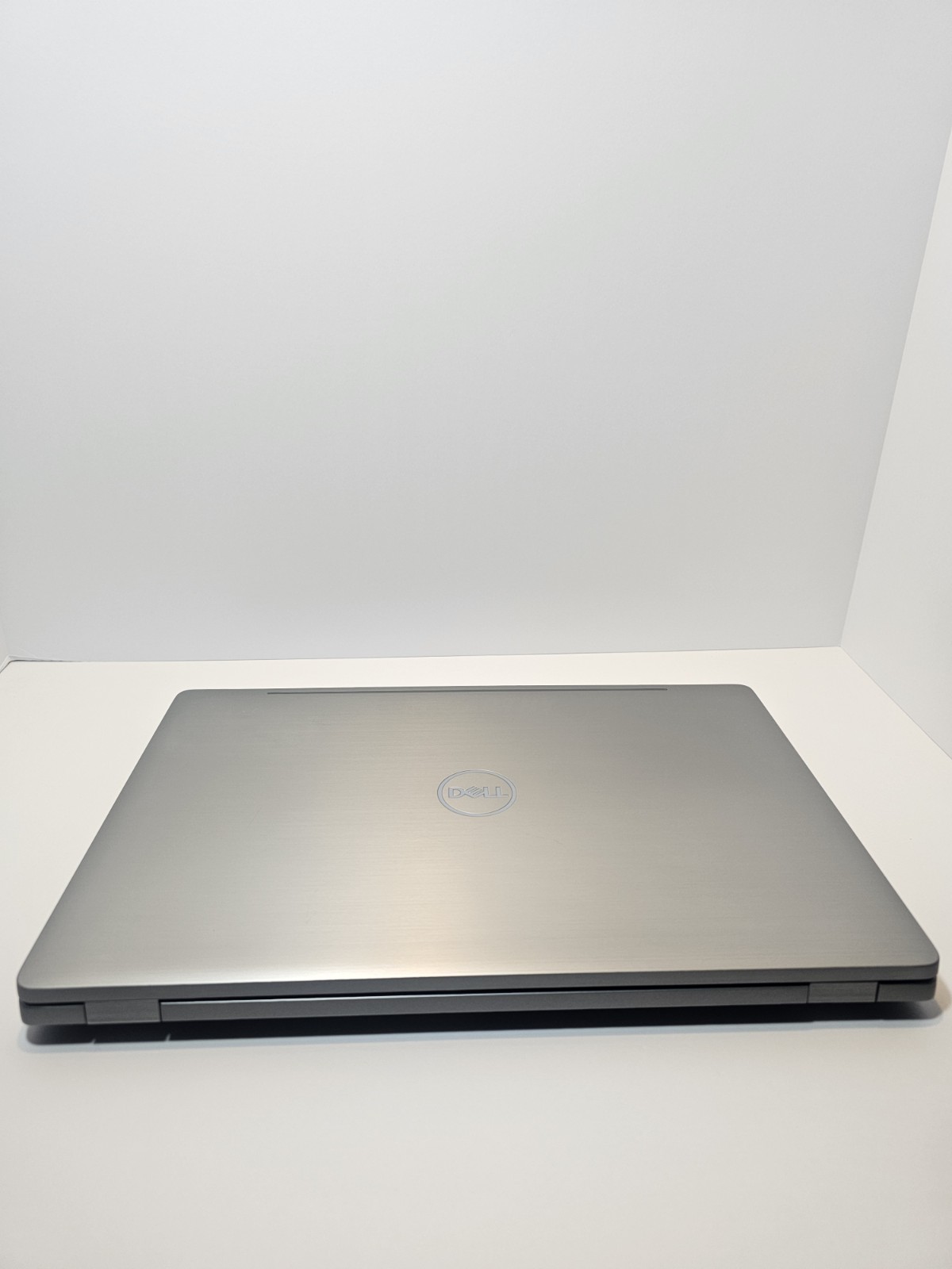 Dell Precision 3541 Intel Core i7-9850H 16GB RAM 1TB SSD 15.6″ Win11 Pro Laptop