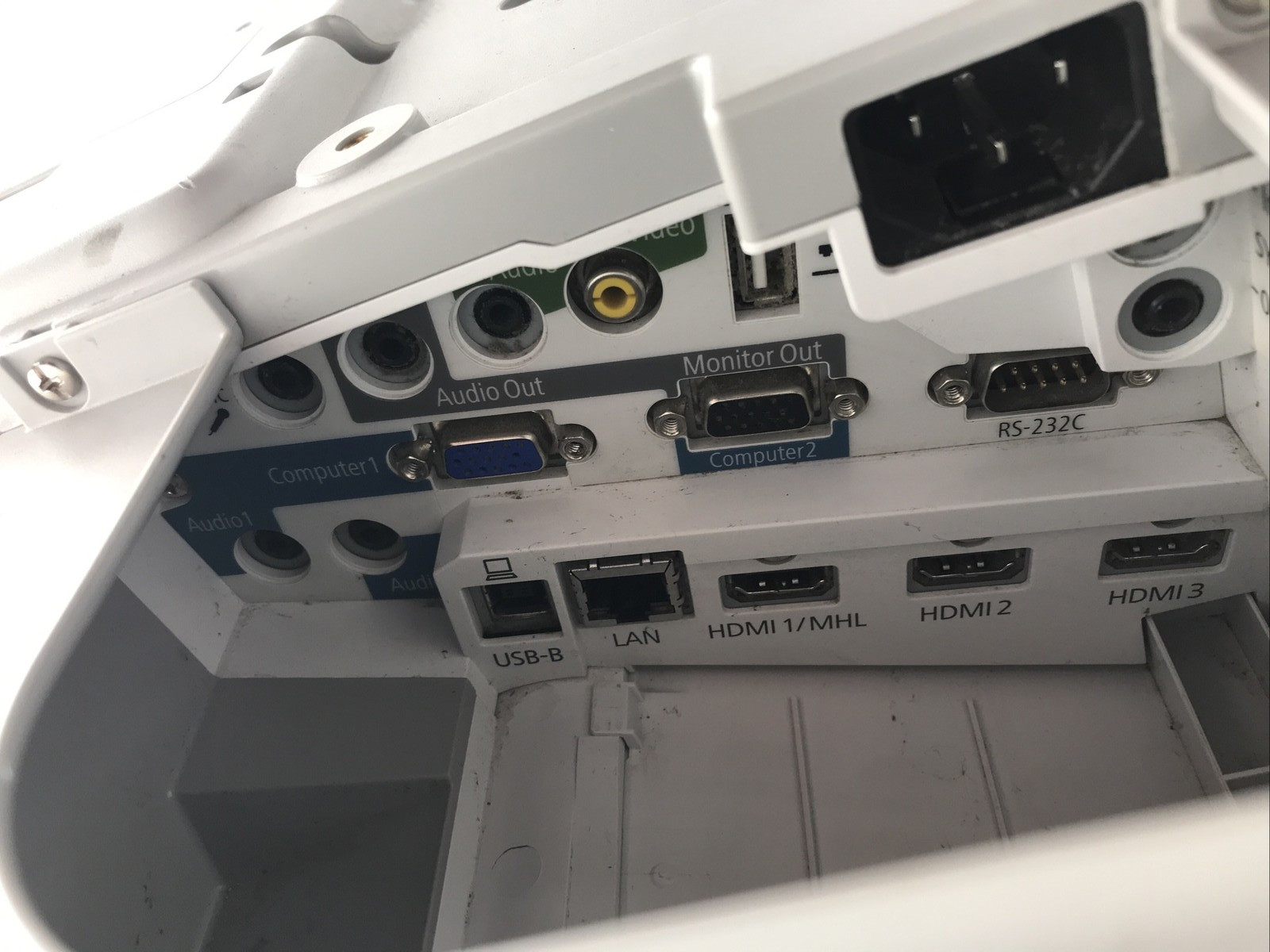 Epson BrightLink 685Wi Ultra Short Throw Projector H741A Missing Panel FOR PARTS