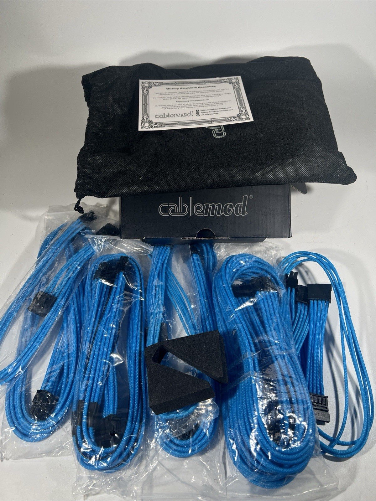 CableMod C-Series Pro ModMesh Sleeved 12VHPWR Cable Kit CM-PCSR-16P3KIT *READ*