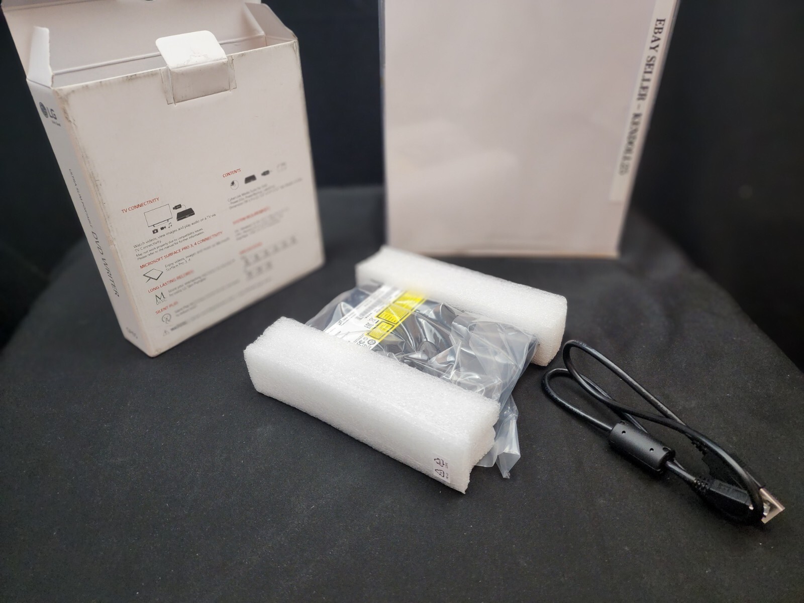 Unused LG Ultra Slim Portable External USB DVD Writer Drive GP65NB60 – Fast Ship