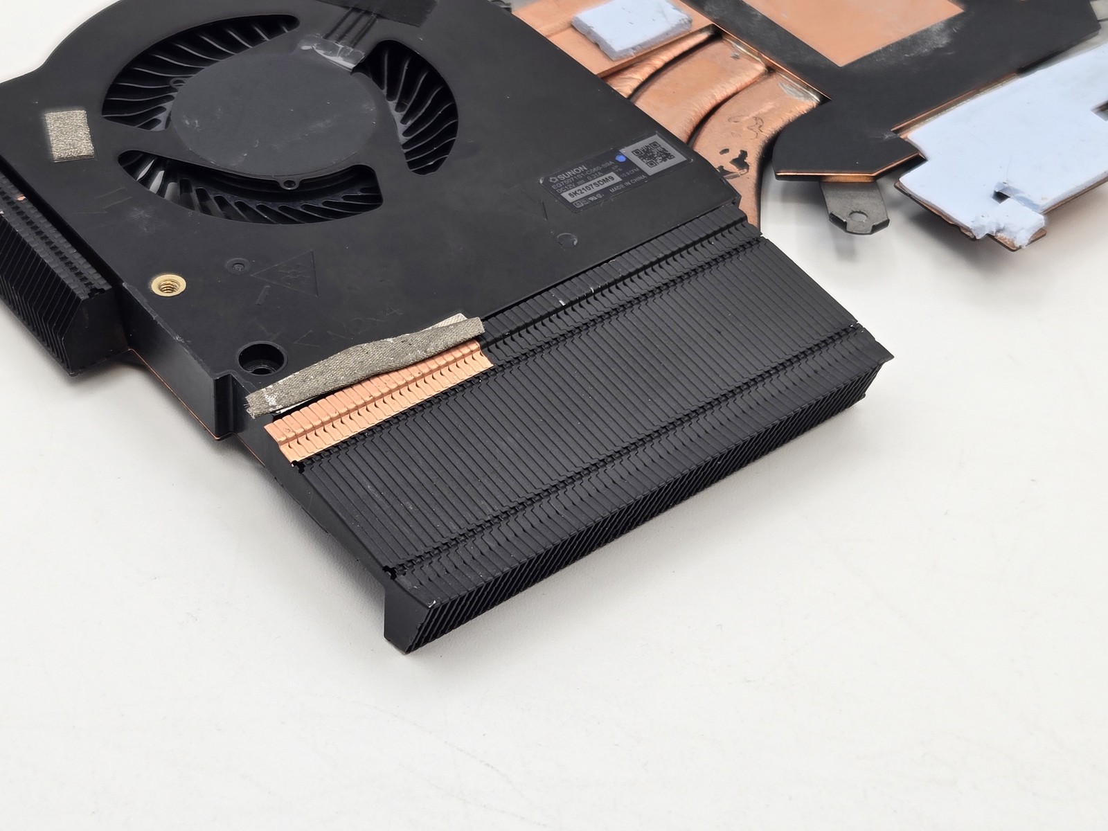 Dell OEM Alienware M15 R5 CPU / GPU Cooling Heatsink Fan Assembly 06HH2