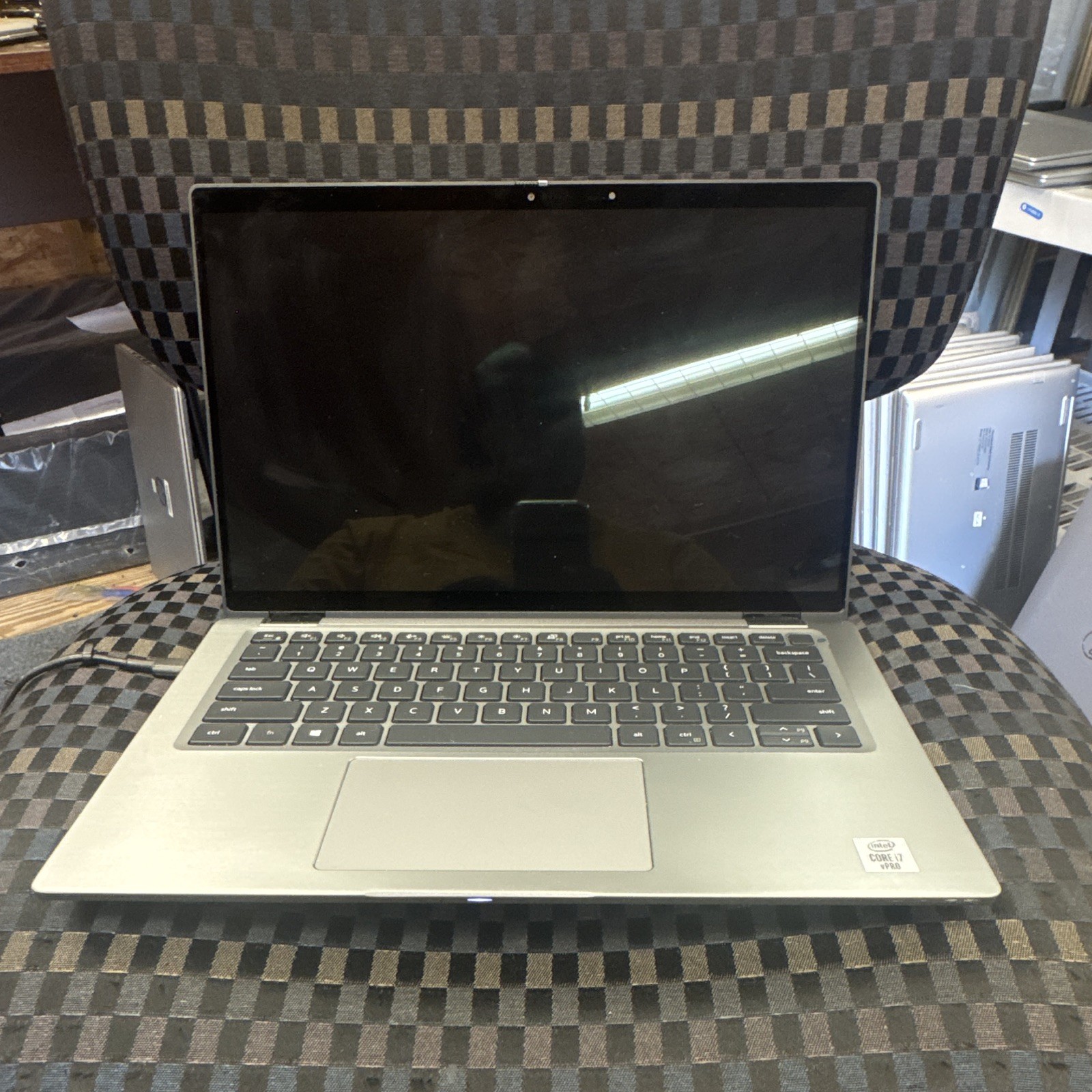 Dell Latitude 7410 14″ i7-10610U 16GB 256GB SSD Win 11 Pro Silver