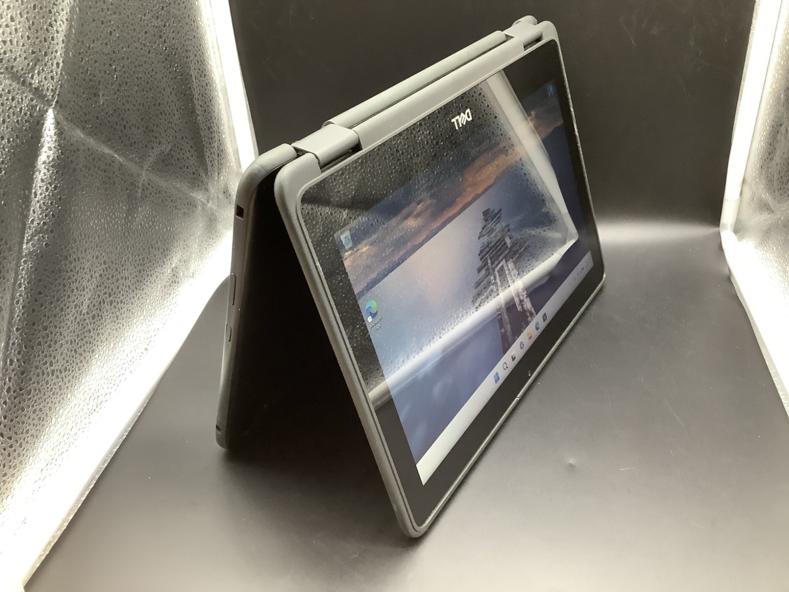 Dell Latitude 3190 2-in-1 Pentium Silver N5030 1.10GHz 4GB RAM 128GB SSD C Grade