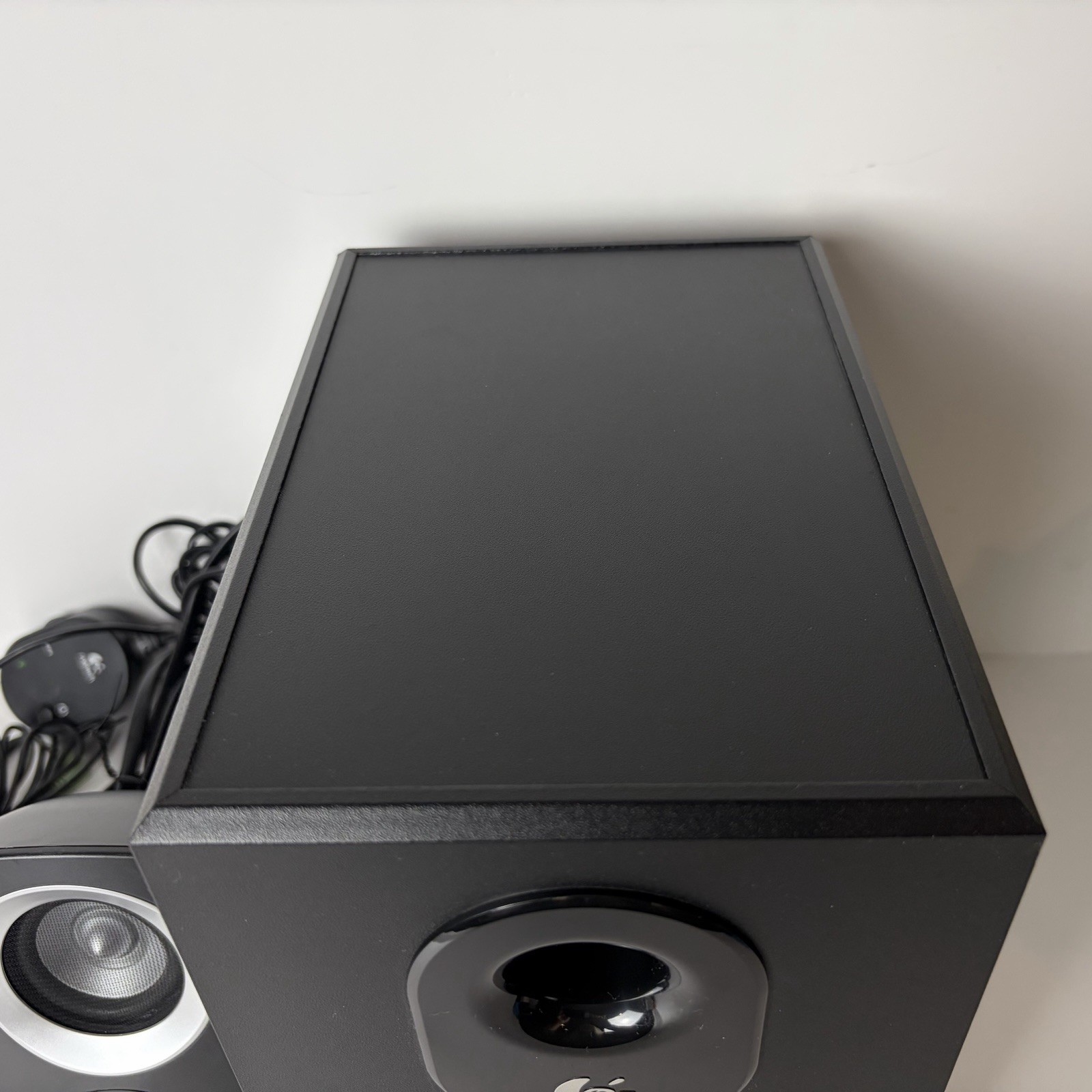 Logitech Z313 2.1 Multimedia 50W Speaker System with Subwoofer Black EUC
