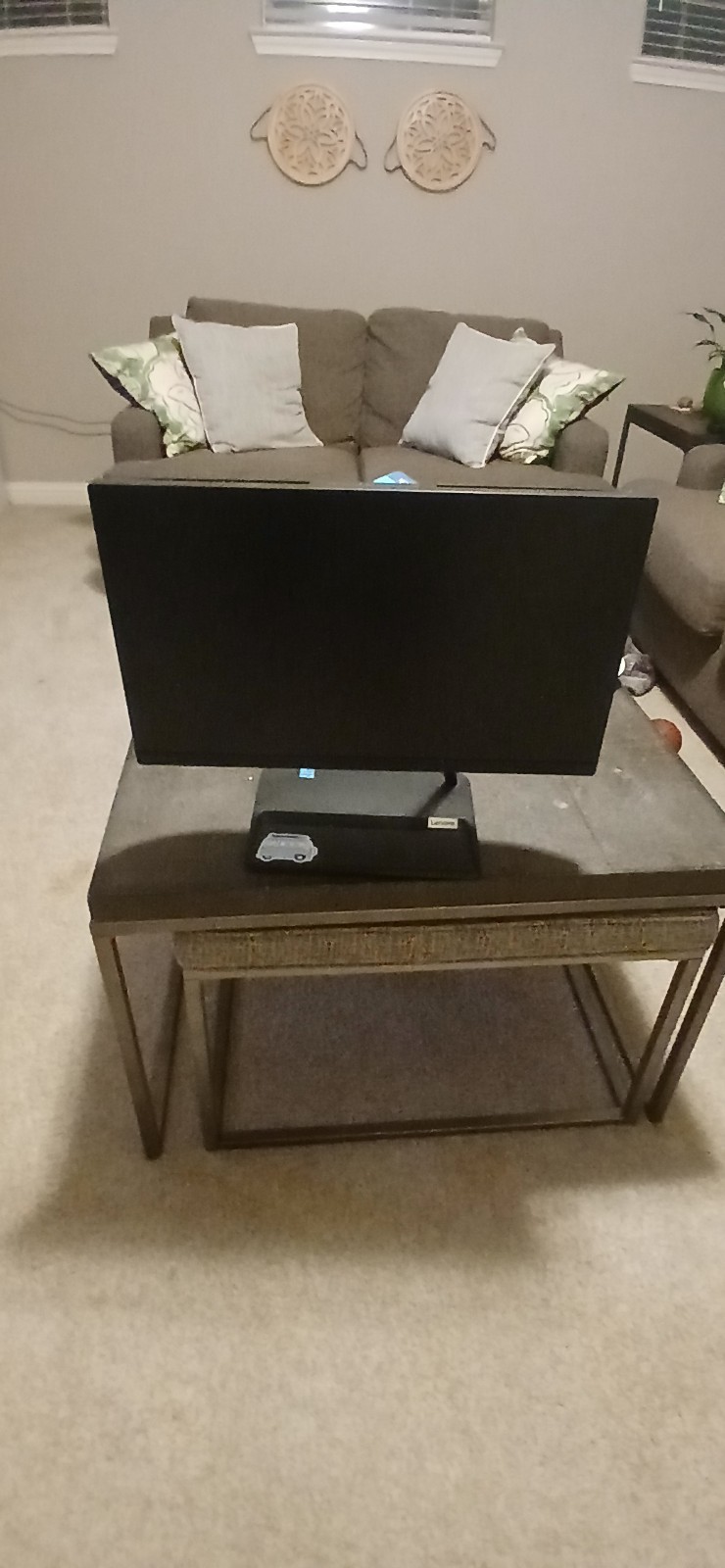 Lenovo Aio 3 Pentium Gold With Intergrated Graphics 256gb Storge.