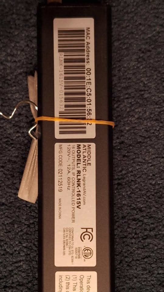 Middle Atlantic RLINK-1615V Vertical PDU with RackLink