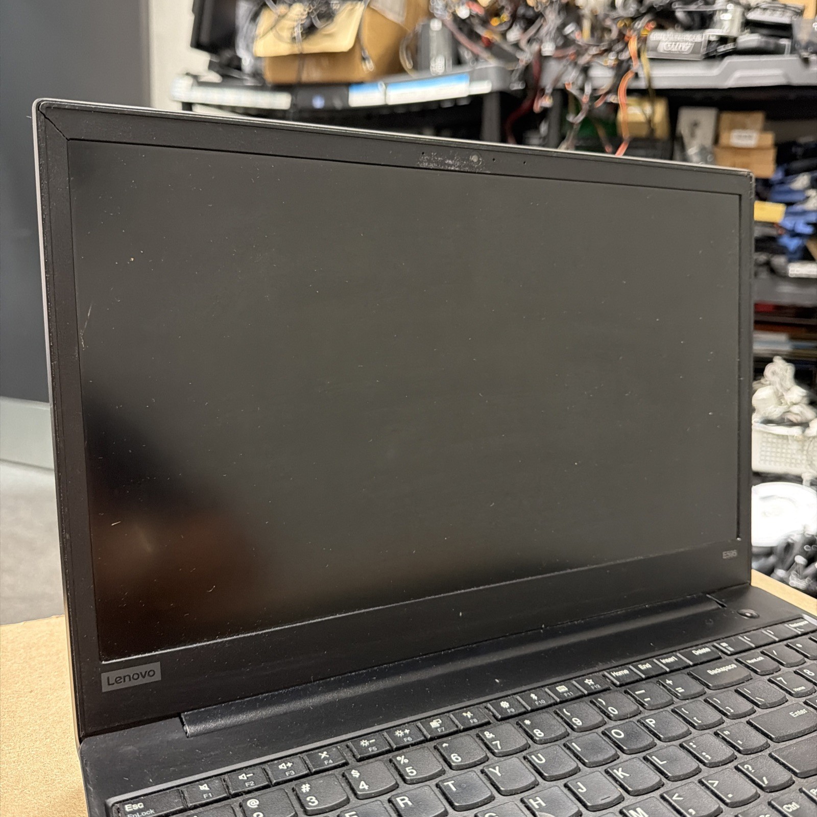 *NO POWER Lenovo ThinkPad E595 15.6″ AMD Ryzen 7 3700U 2.30GHz 8GB RAM NO HD/OS