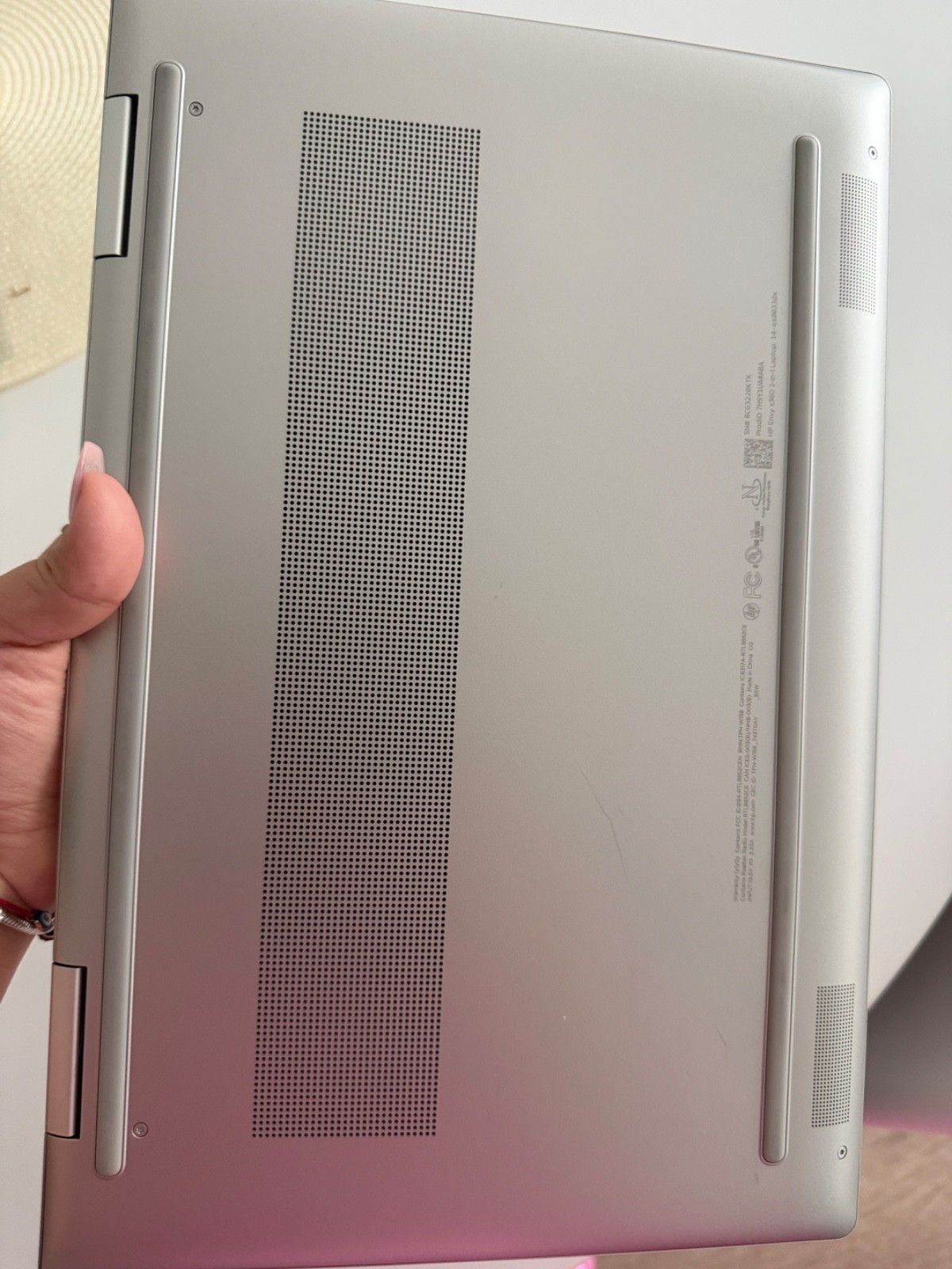 HP ENVY x360 15.6″ (1 TB, Intel Core i7-8550U Processor, 1.80 GHz, 12 GB)…
