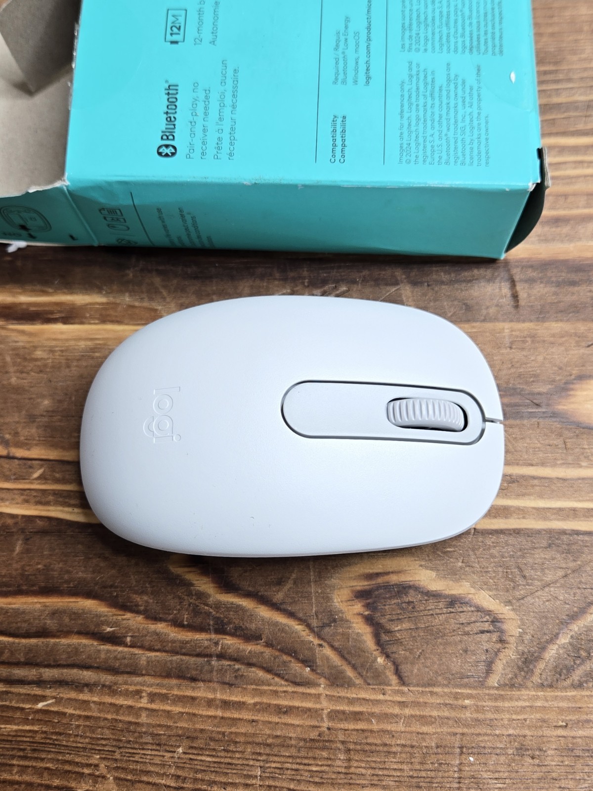 Logitech M196 Bluetooth Wireless Mouse, Compact and Portable Mouse for Laptops