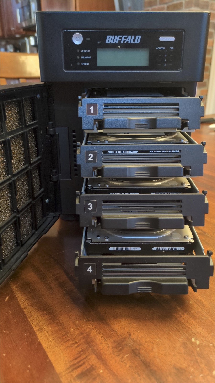 Buffalo TeraStation Pro II TS-H0.0TGL/R5-R NAS, 4-Bay RAID 5 8TB (4x2TB)