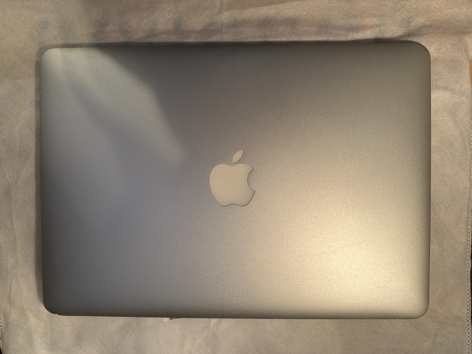 Apple MacBook Air 13.3 in (256GB SSD, Intel Core i5 5th. Gen., 1.6GHz, 8GB RAM)