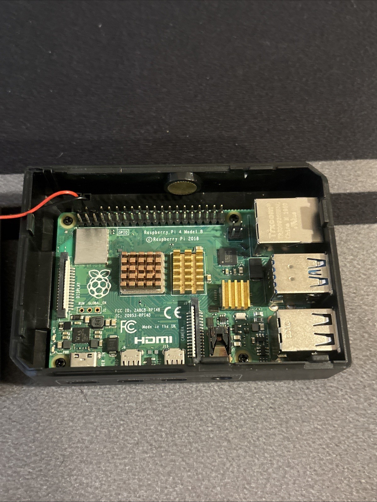 Raspberry Pi 4 Model B – With Cover Case – 4GB – Tested – Original Box And Wires
