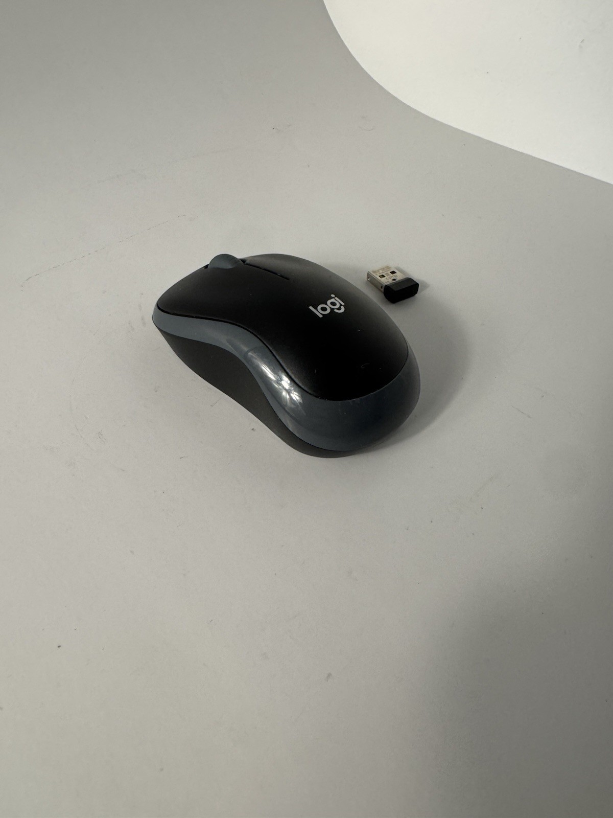 Logitech M510 Wireless Optical Mouse Grey/Black – W/USB UNIFY RECEIVER DONGLE