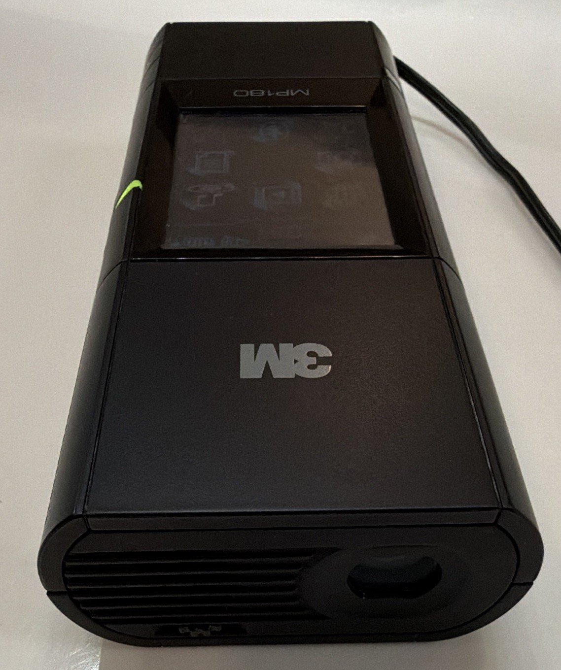 3M PocketProjector MP180 Portable DLP Projector 800×600 30 ANSI HDMI USB