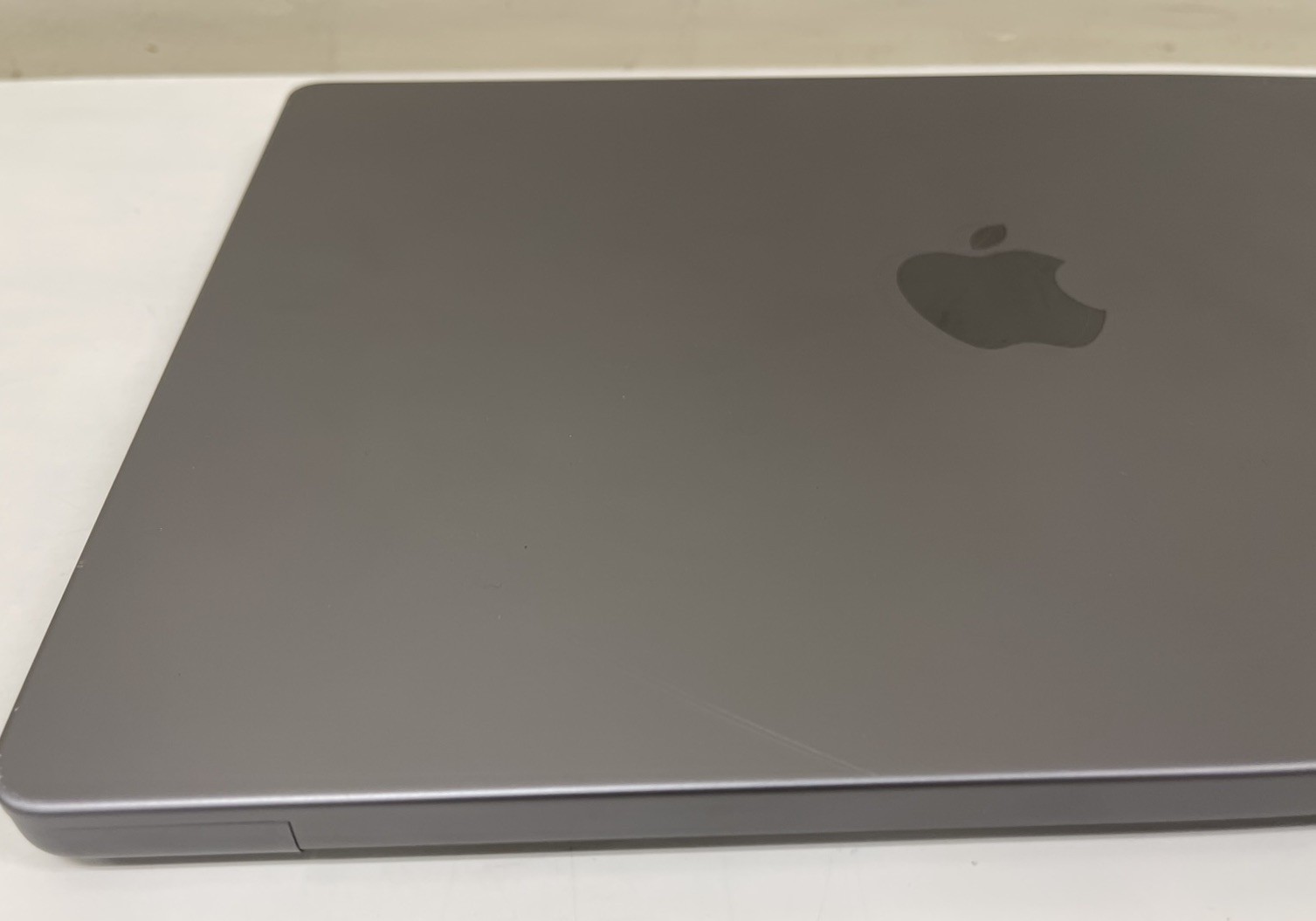 Apple MacBook Pro 14” Laptop MPHE3LL/A Space Gray – 2023